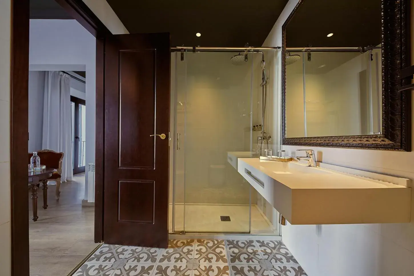 Superior Double or Twin Room in Hotel Born Superior Double or Twin Room in Hotel Born