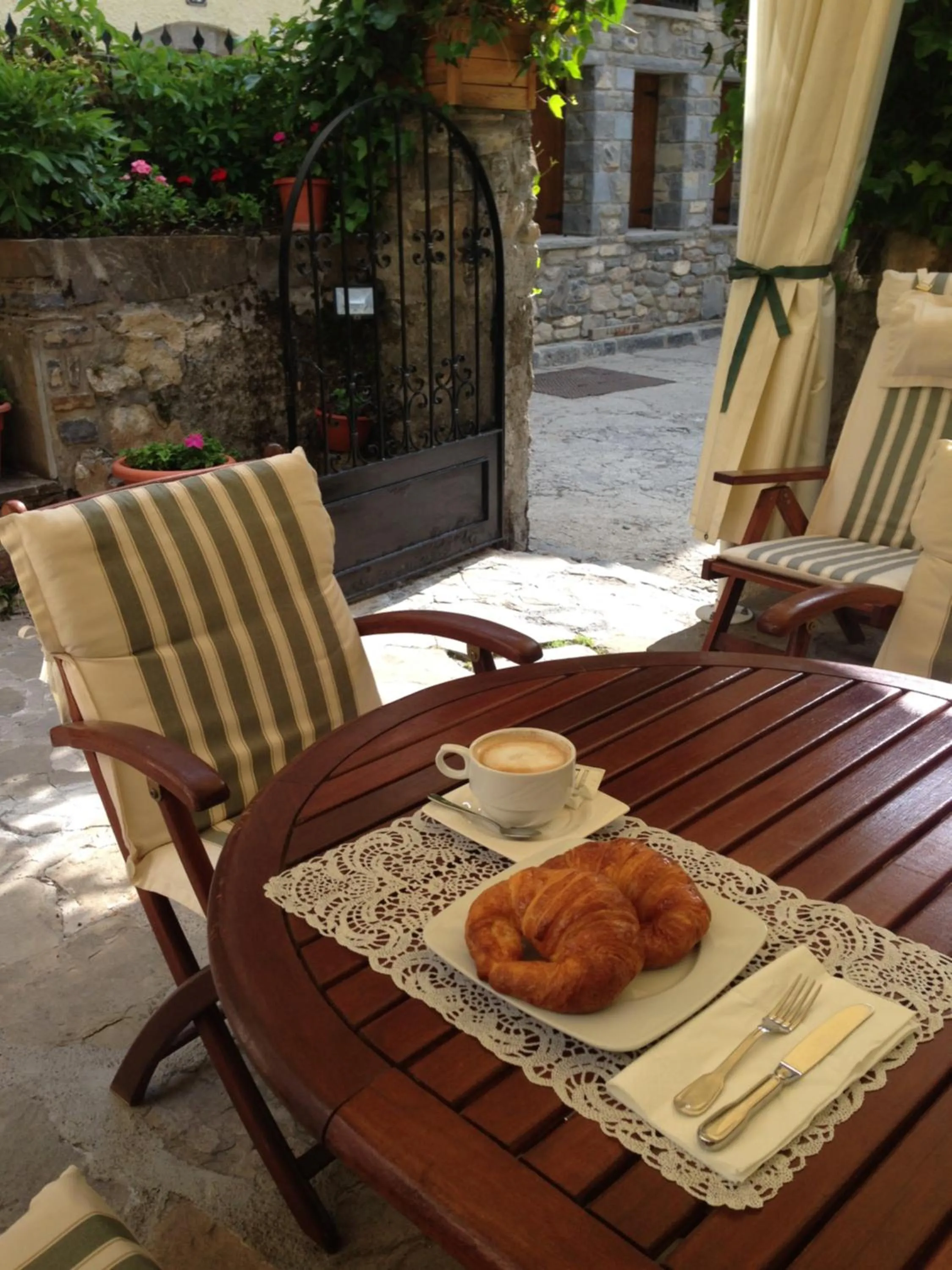 Patio in Hotel Casa Socotor