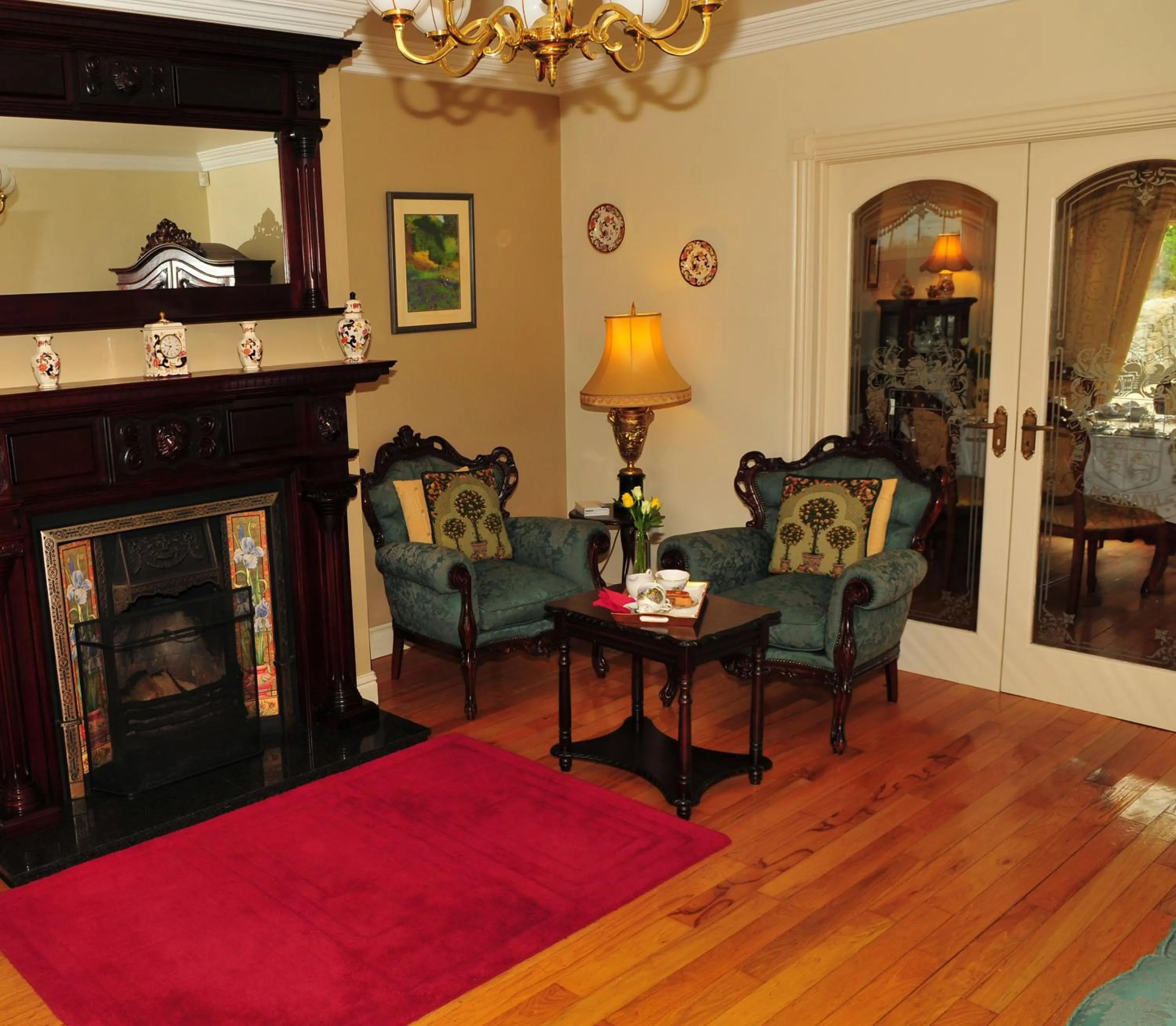 Communal lounge/ TV room in Killererin House B&B