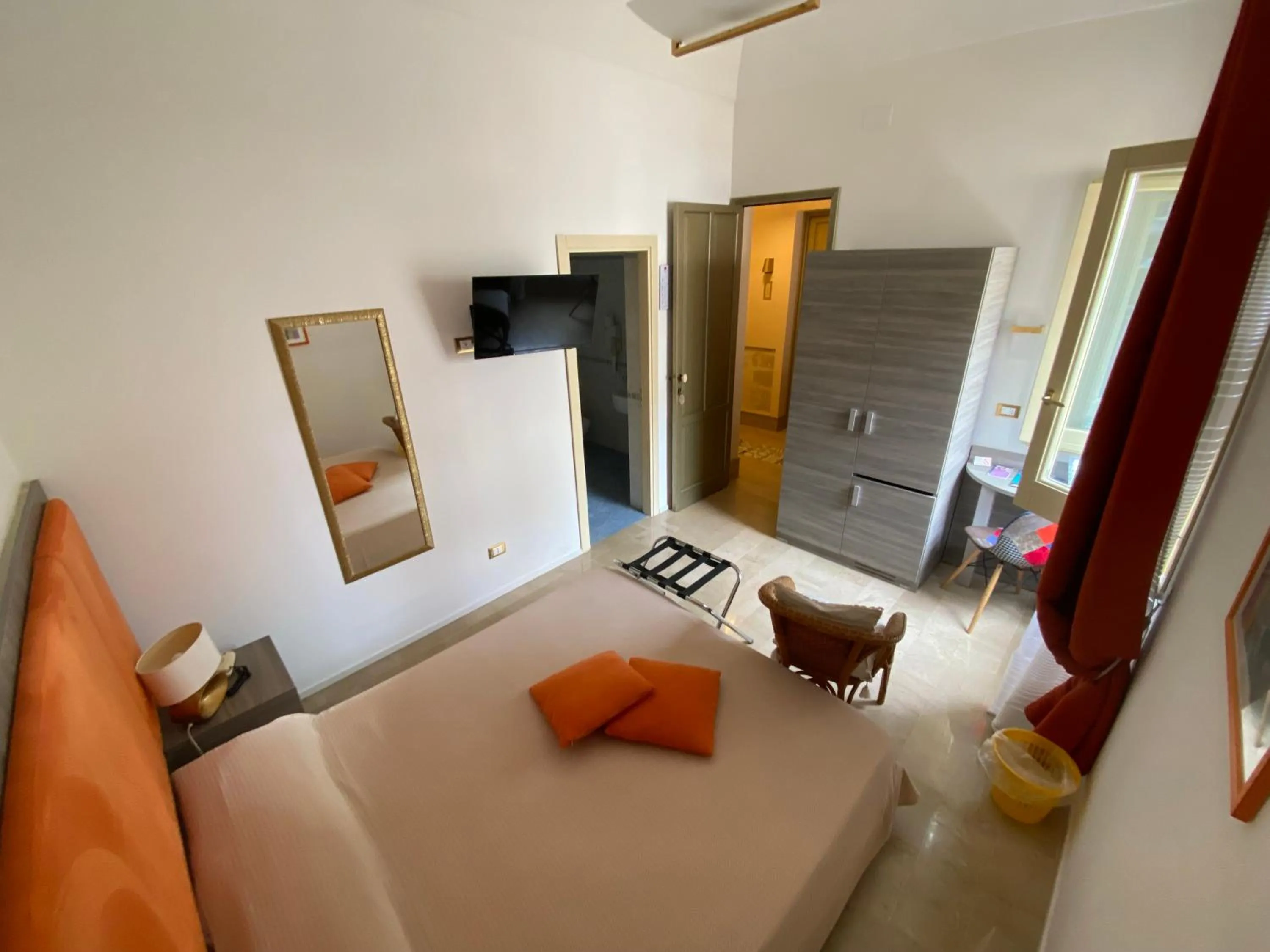 Bed in Albergo Bouganville
