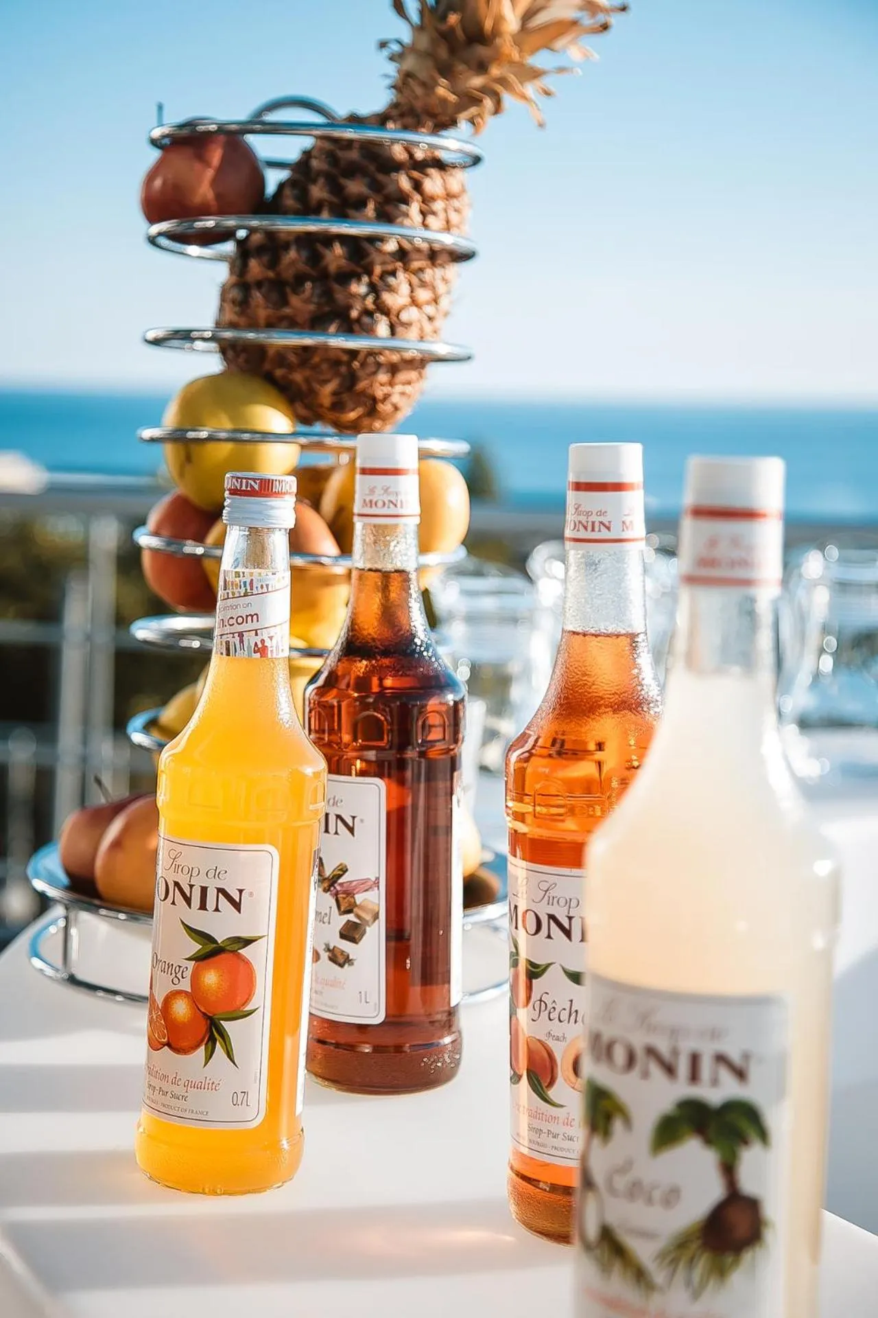 Swimming pool in Renaissance by Sulo