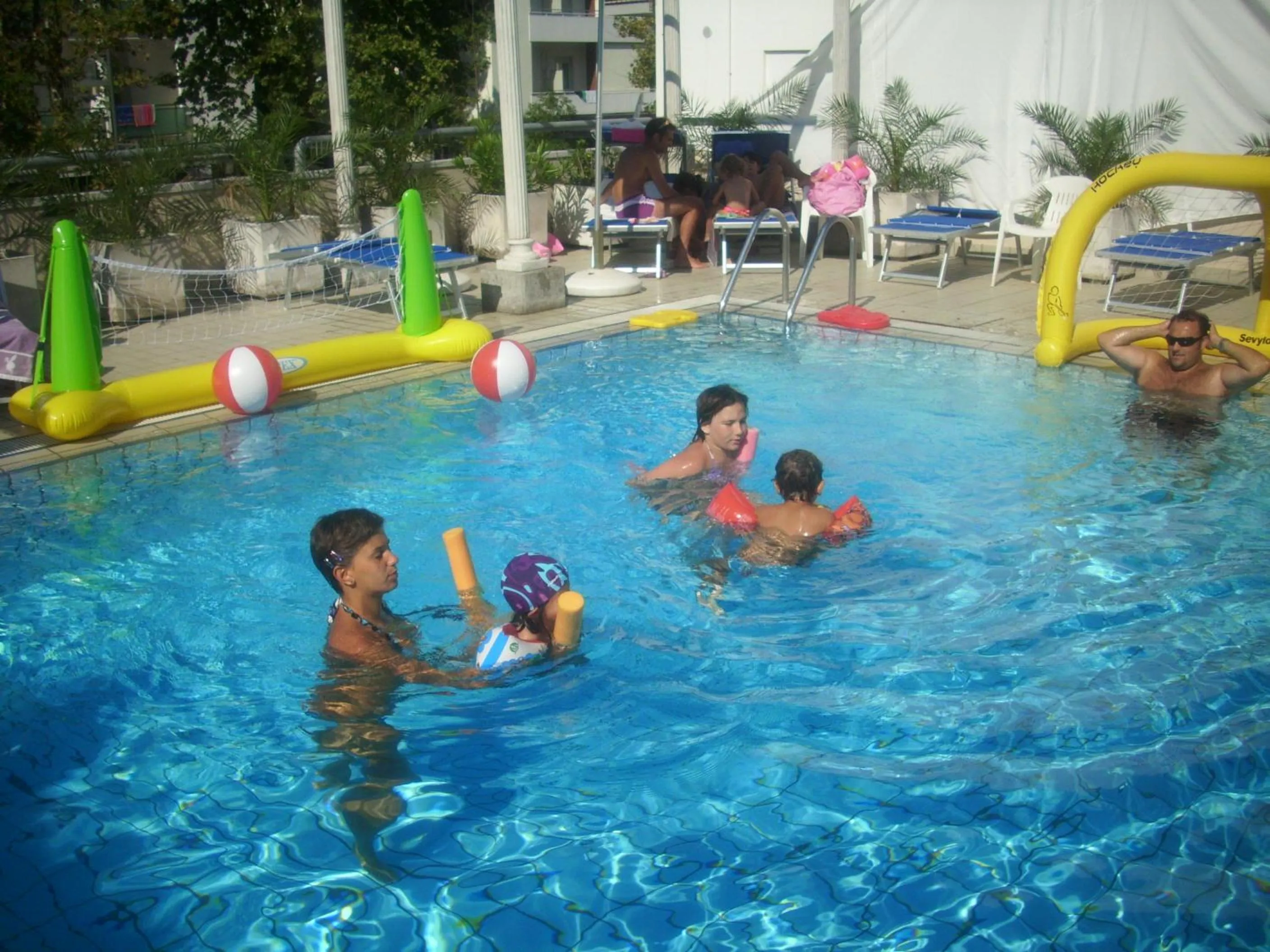 Swimming pool in Hotel Nettuno