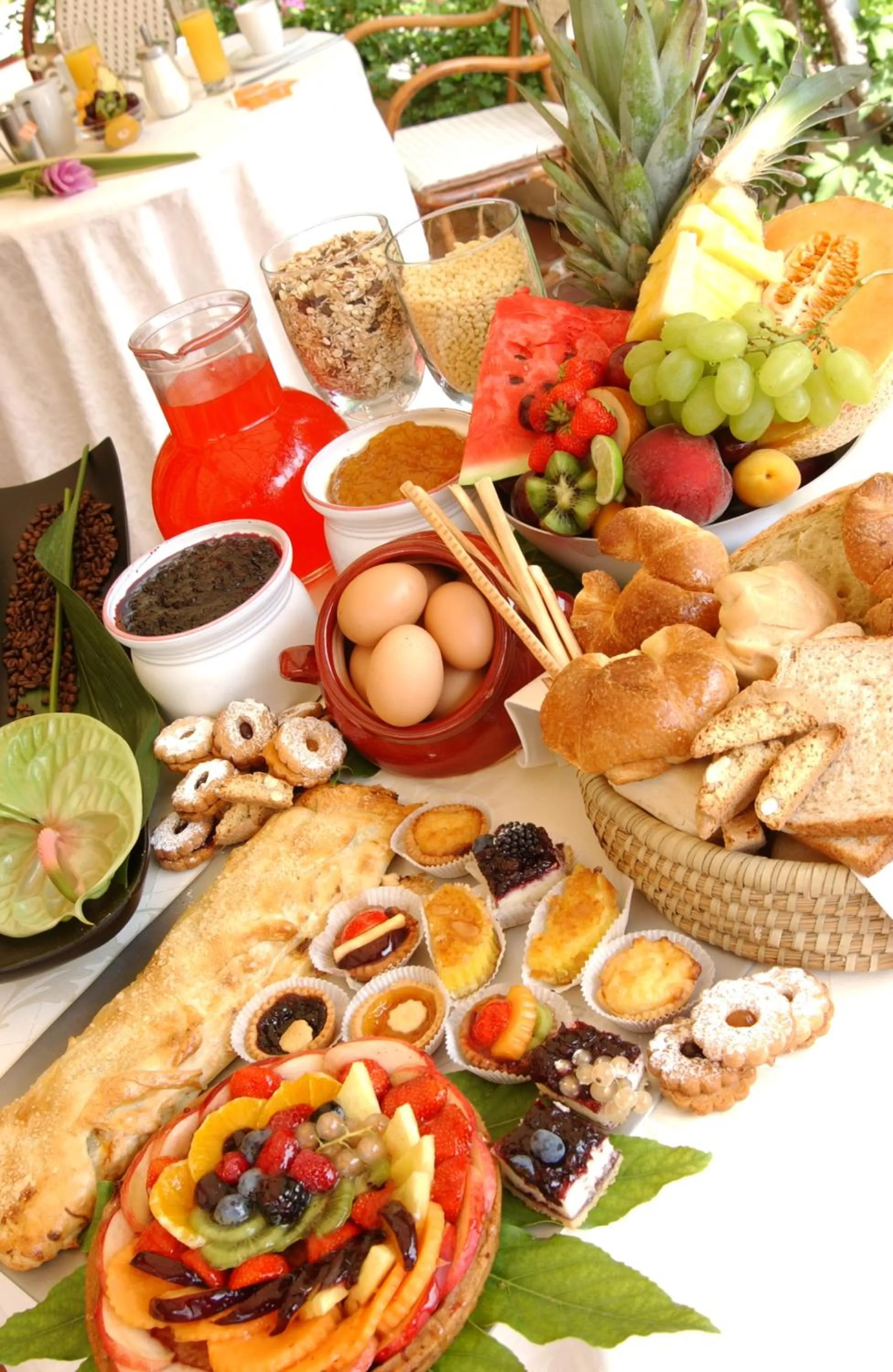 Buffet breakfast in Hotel Nettuno