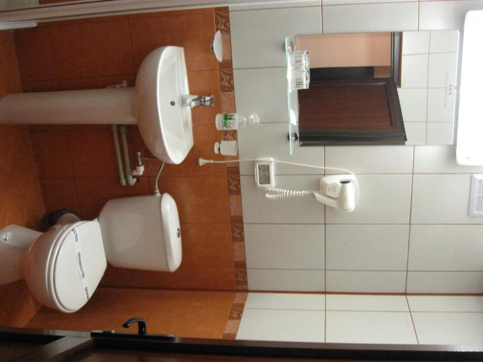 Bathroom in Hotel Premiere