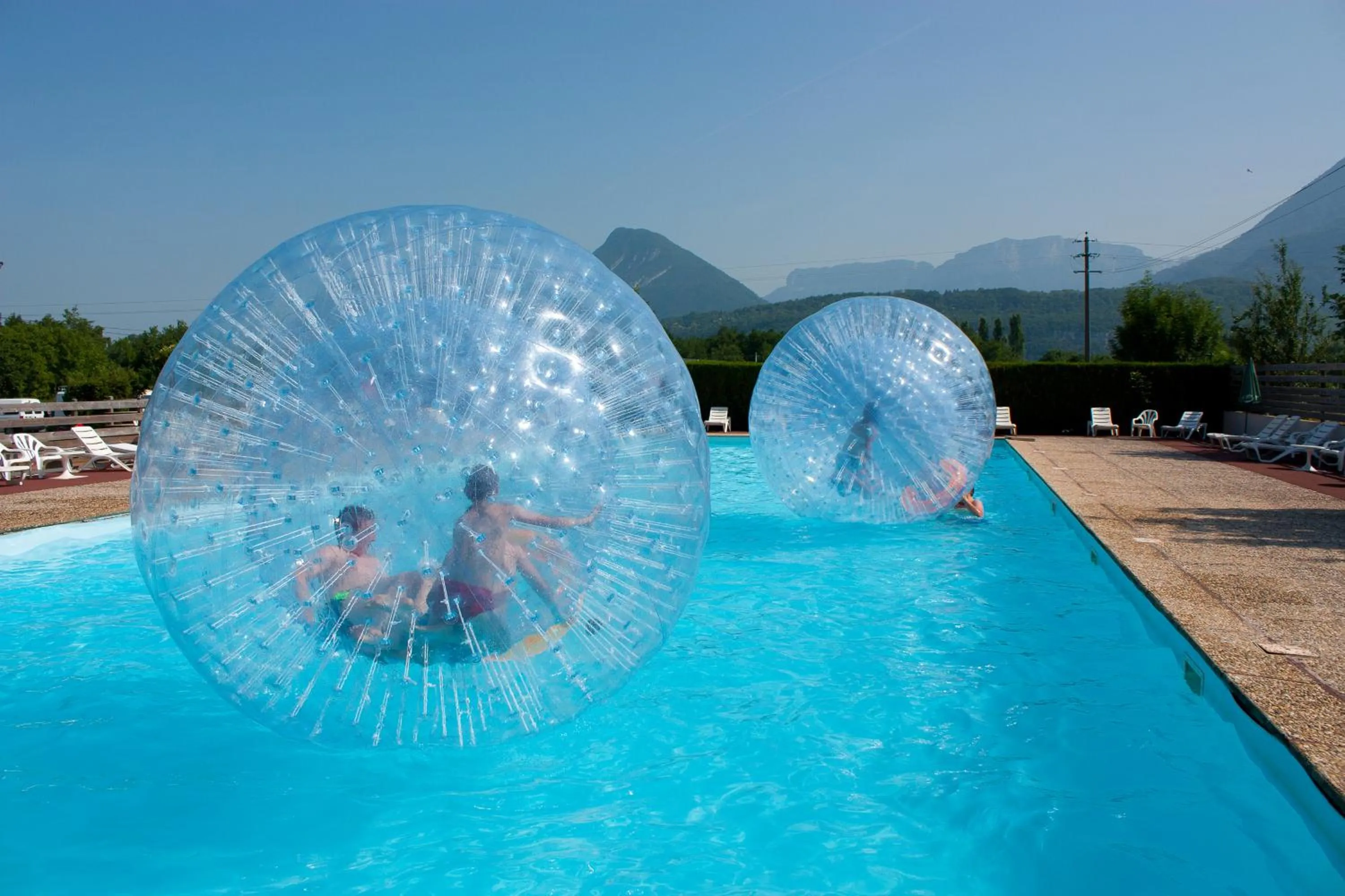 Swimming pool in Le Pré du Lac