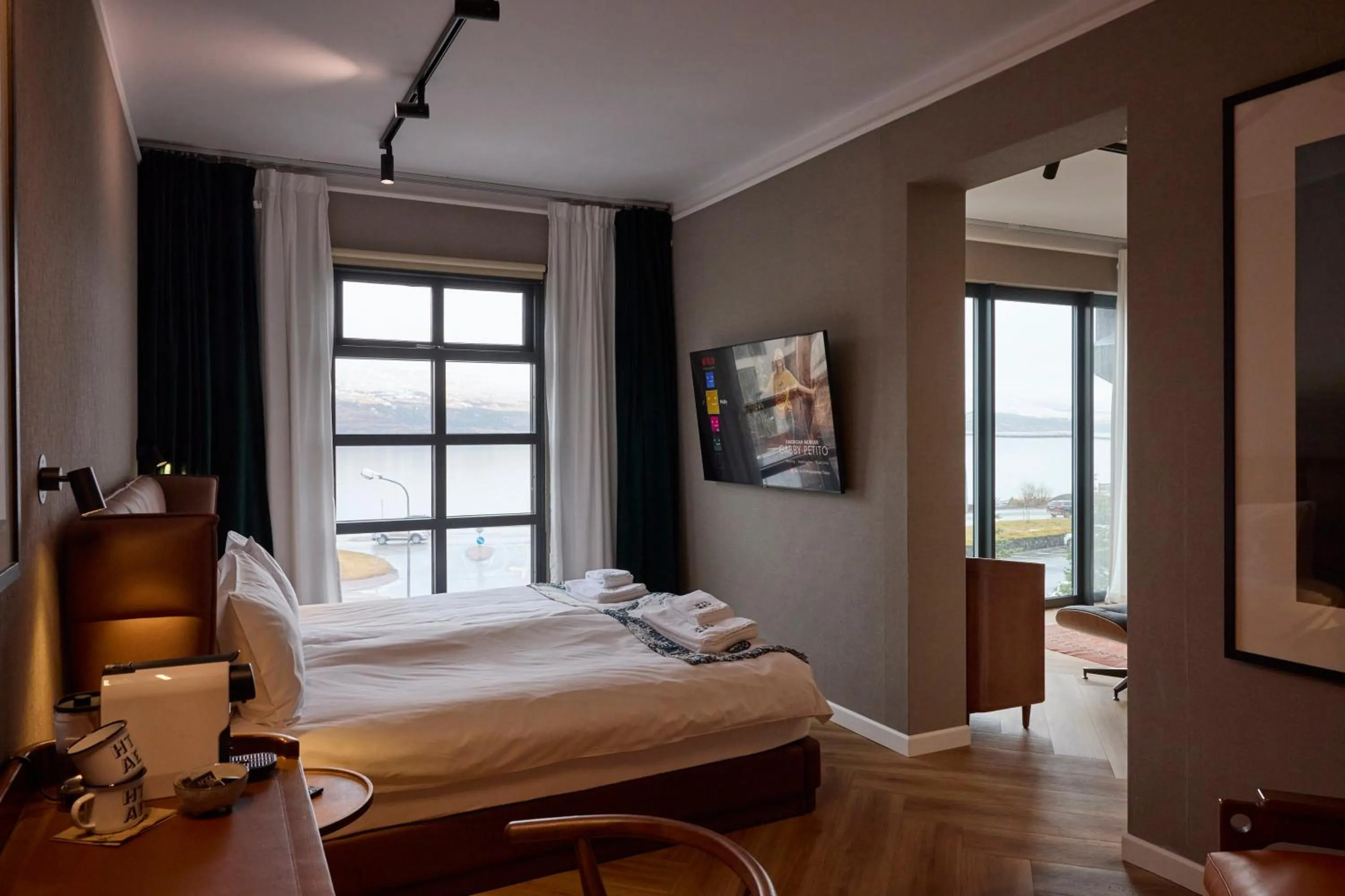 TV and multimedia, Bed in Hotel Akureyri