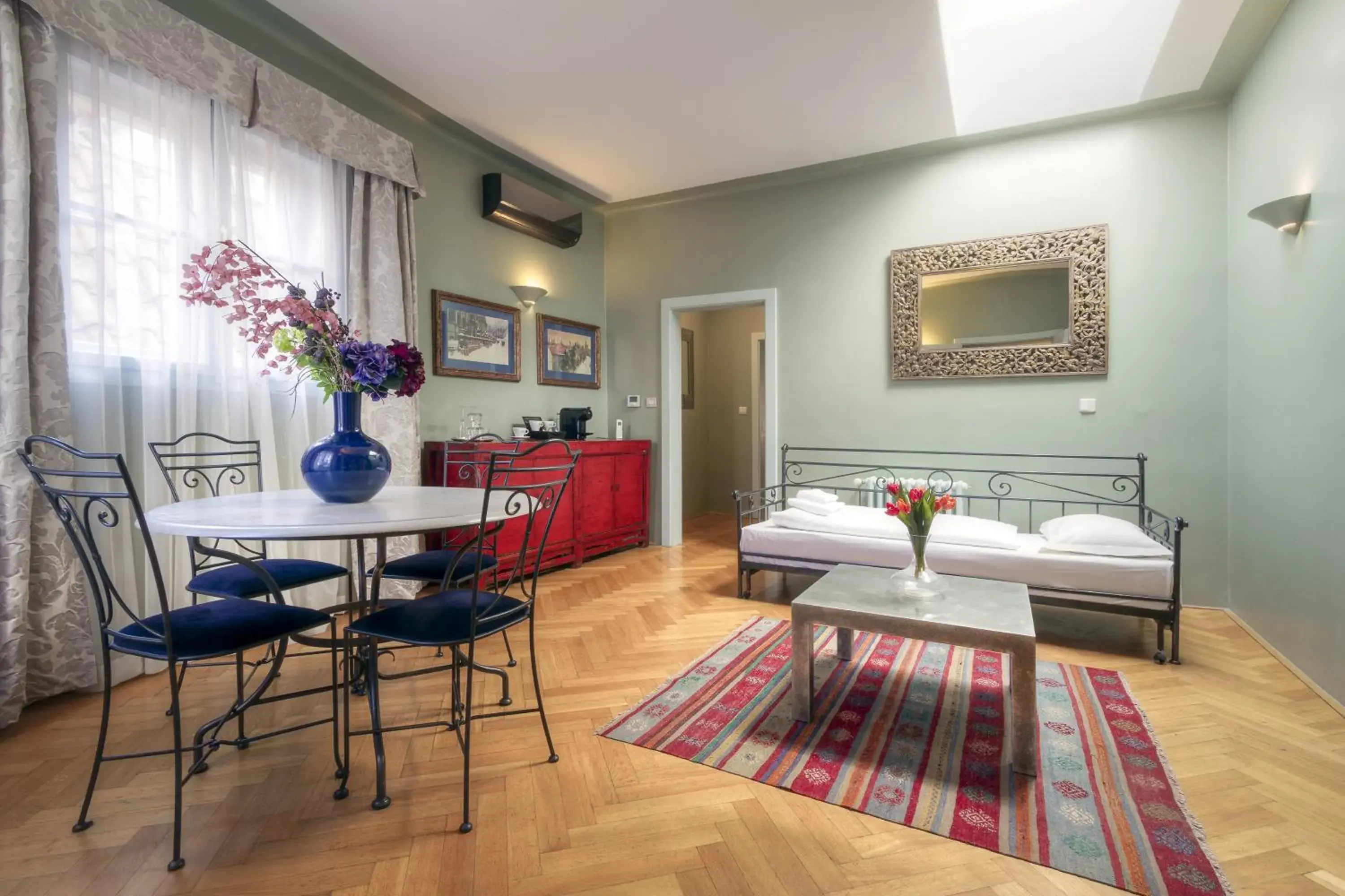 Bed in Black Star Suites Bed in Black Star Suites