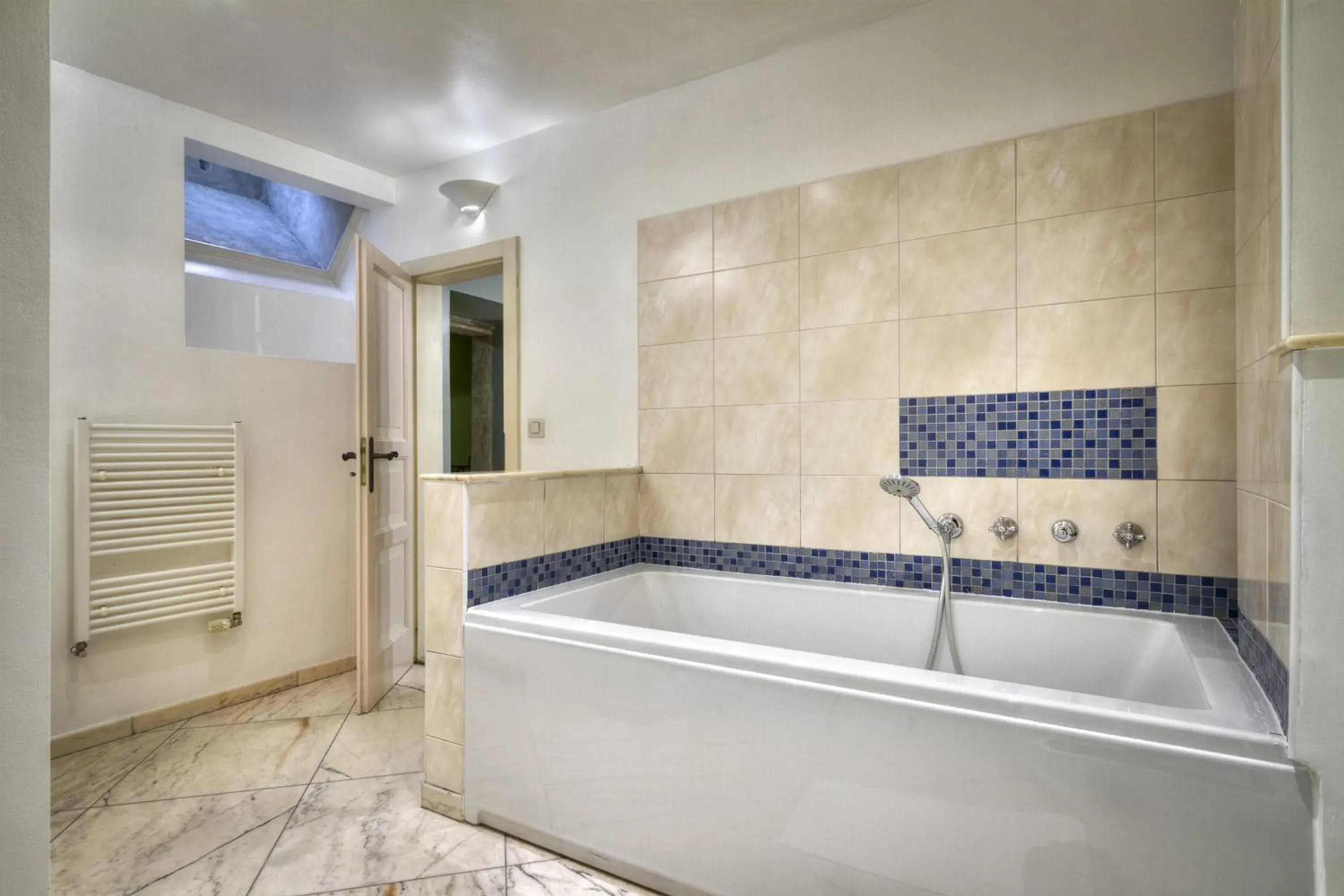 Bathroom in Black Star Suites Bathroom in Black Star Suites