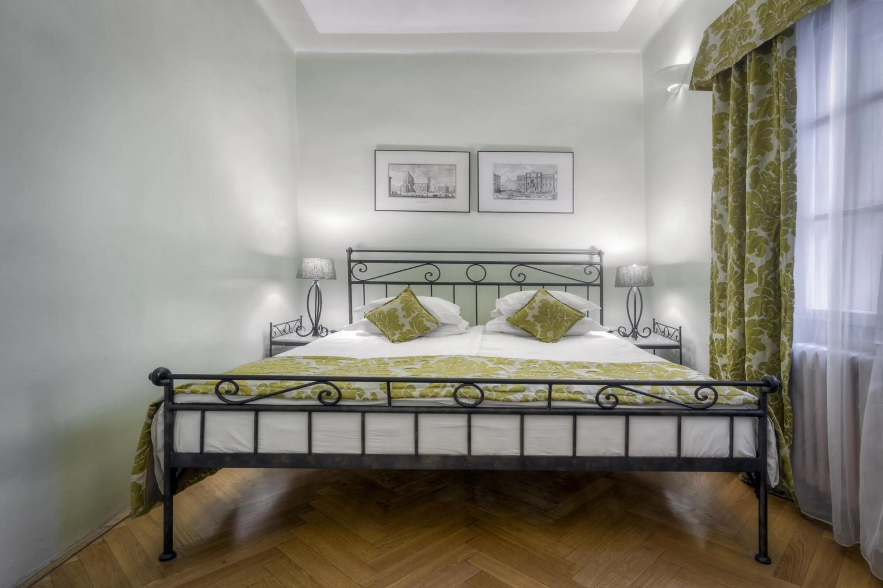 Bedroom, Bed in Black Star Suites