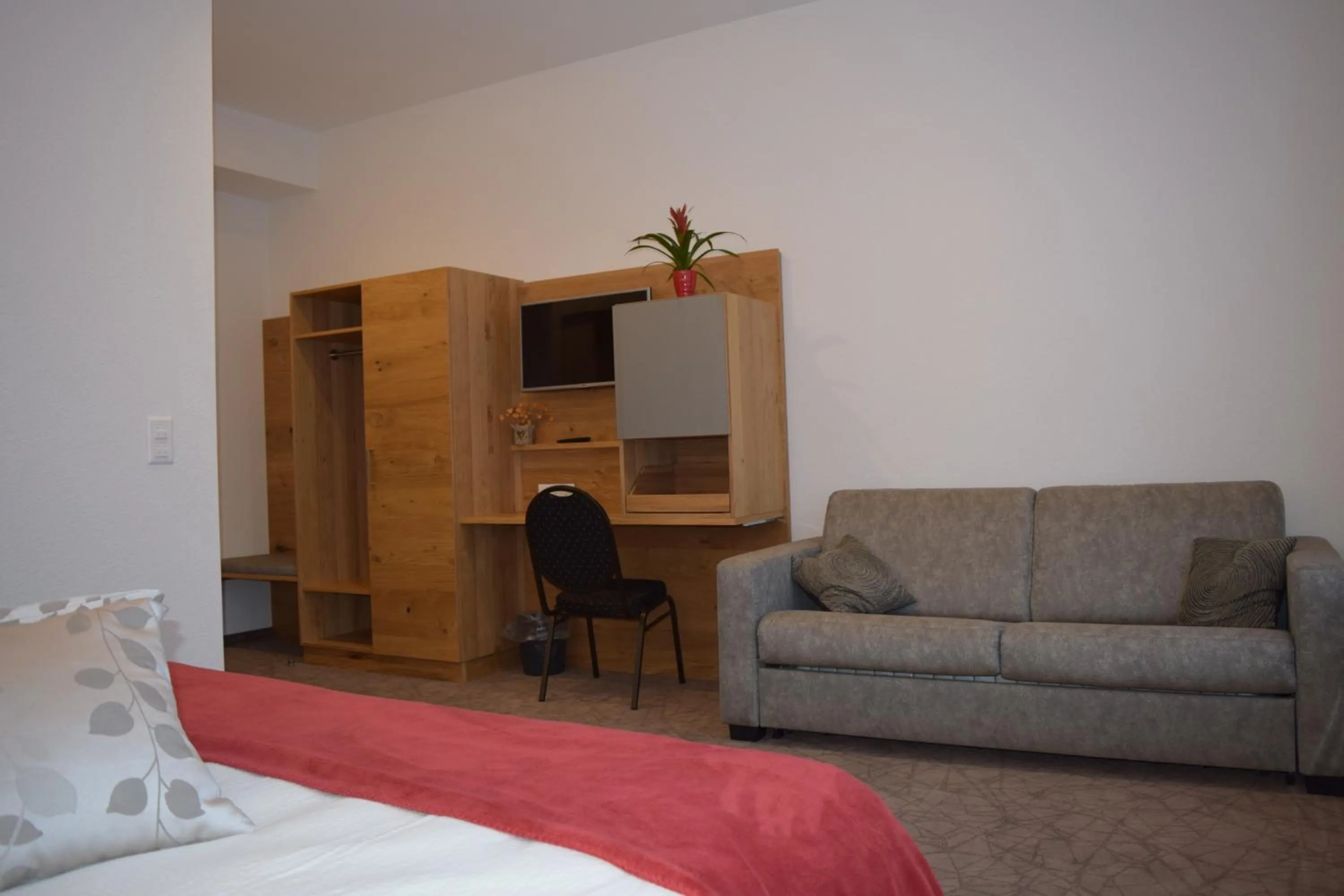 Photo of the whole room, Bed in Hotel Acacia