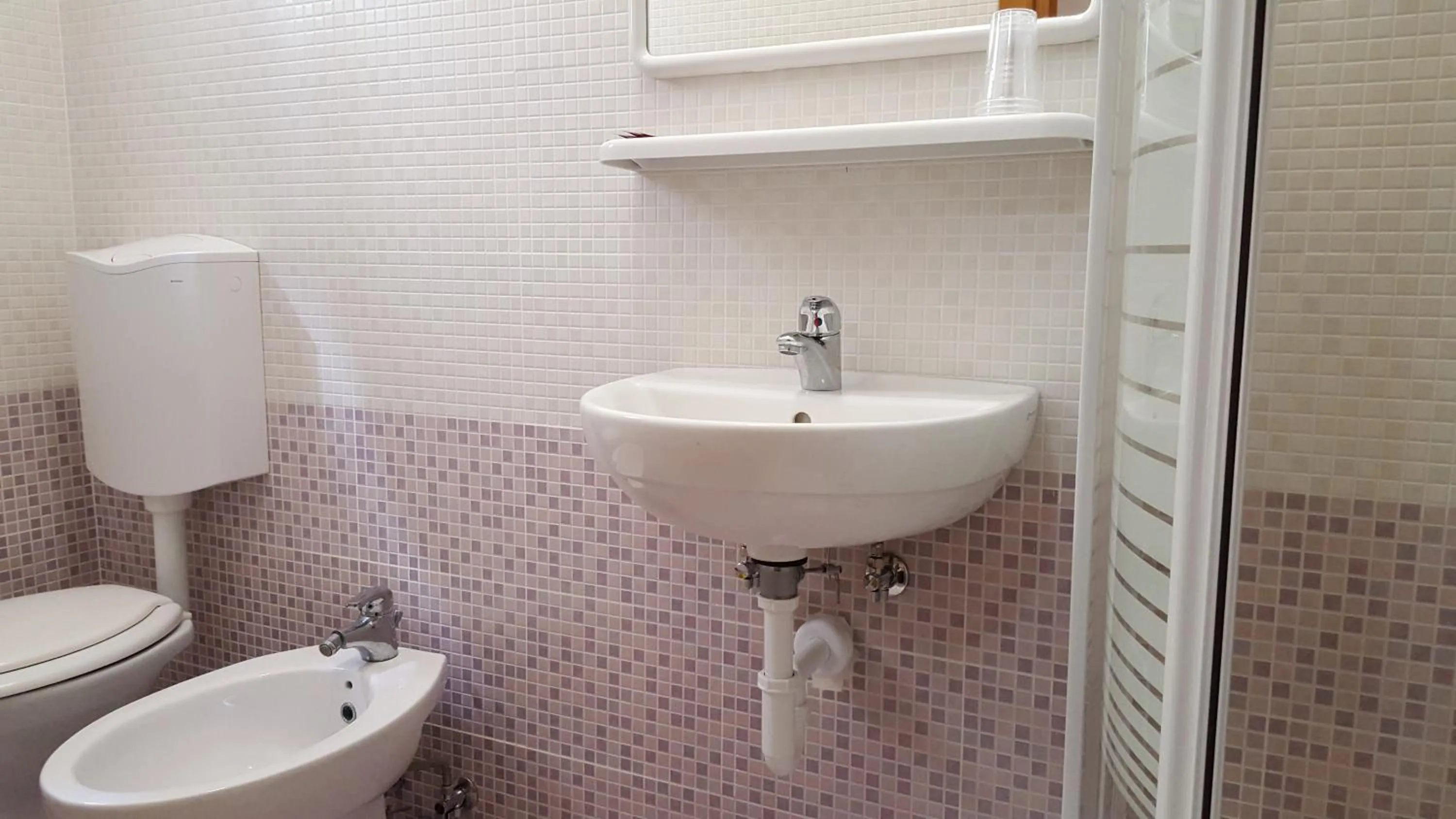 Bathroom in Hotel Canova