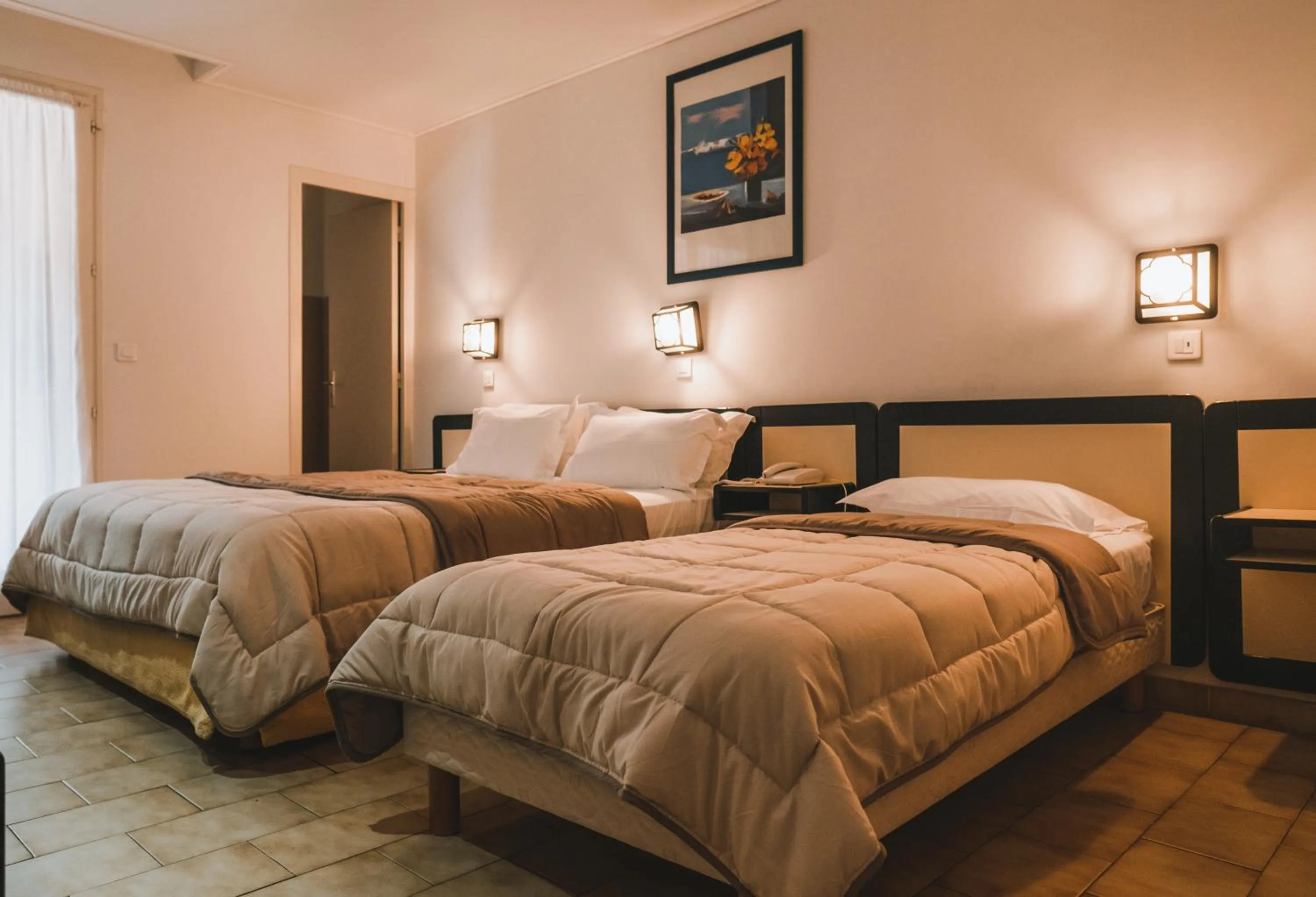 Bed in Hôtel & Résidence Le Subrini