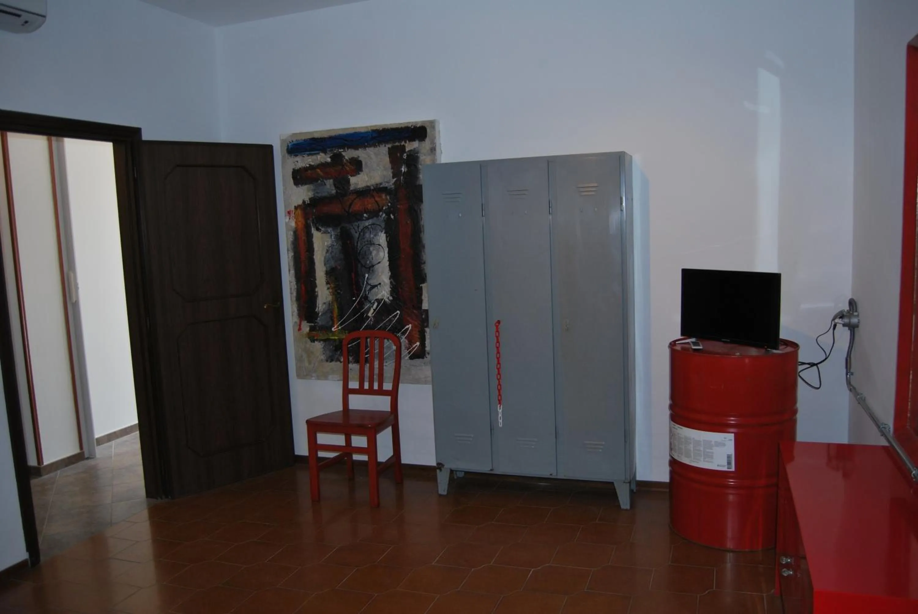 Photo of the whole room in sebante