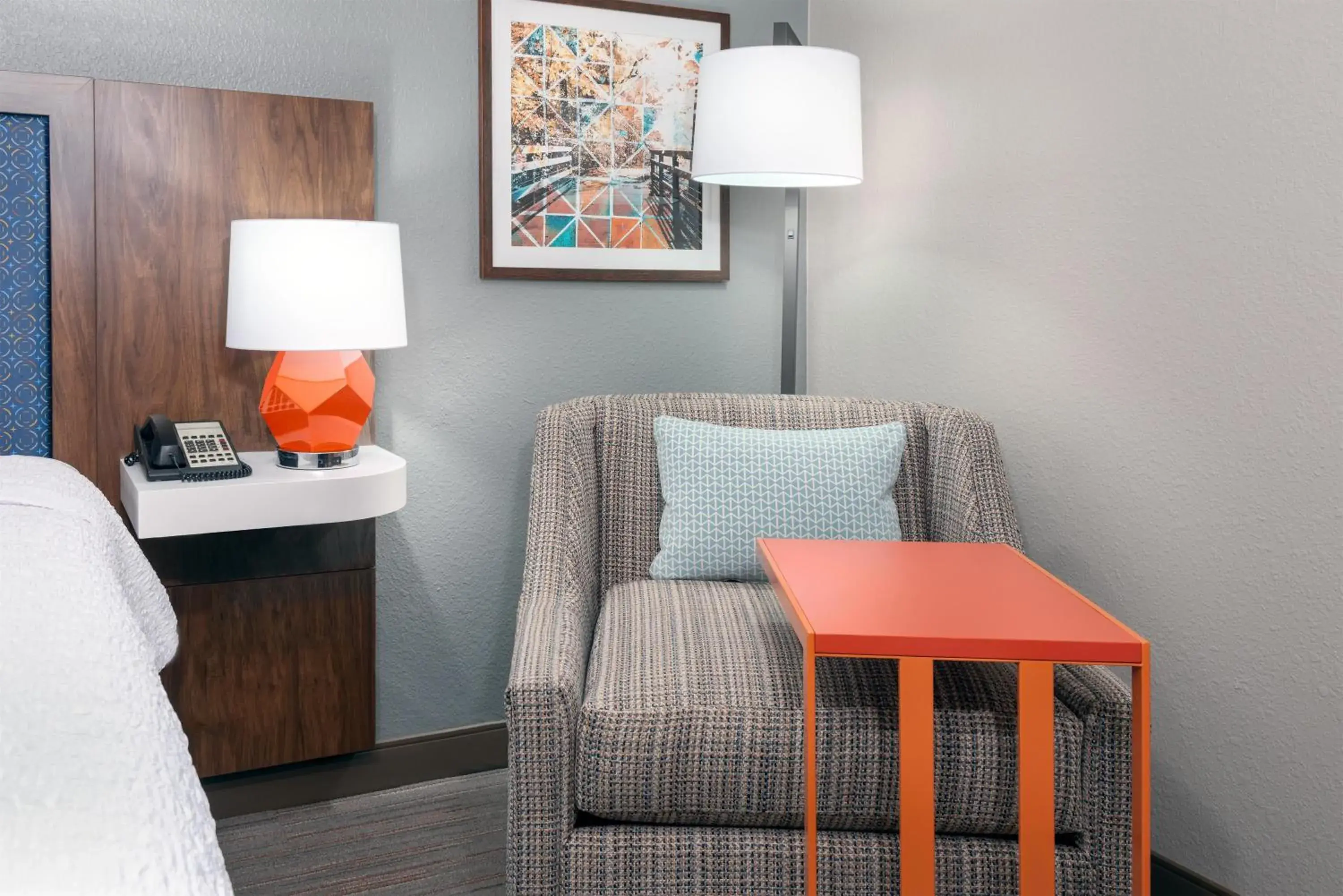 Photo of the whole room in Hampton Inn & Suites Charlottesville at the University Photo of the whole room in Hampton Inn & Suites Charlottesville at the University