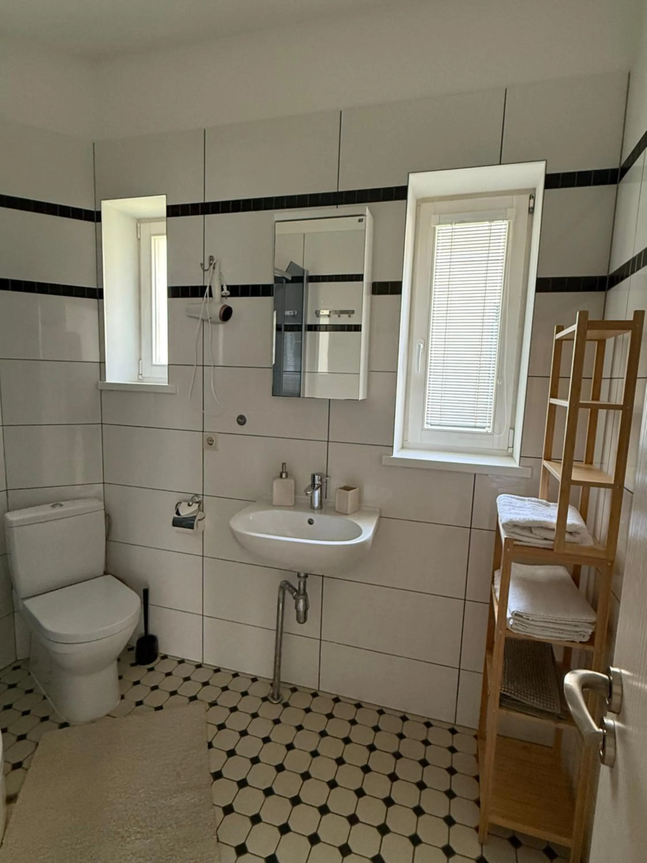 Shower in Amber Coast & Sea