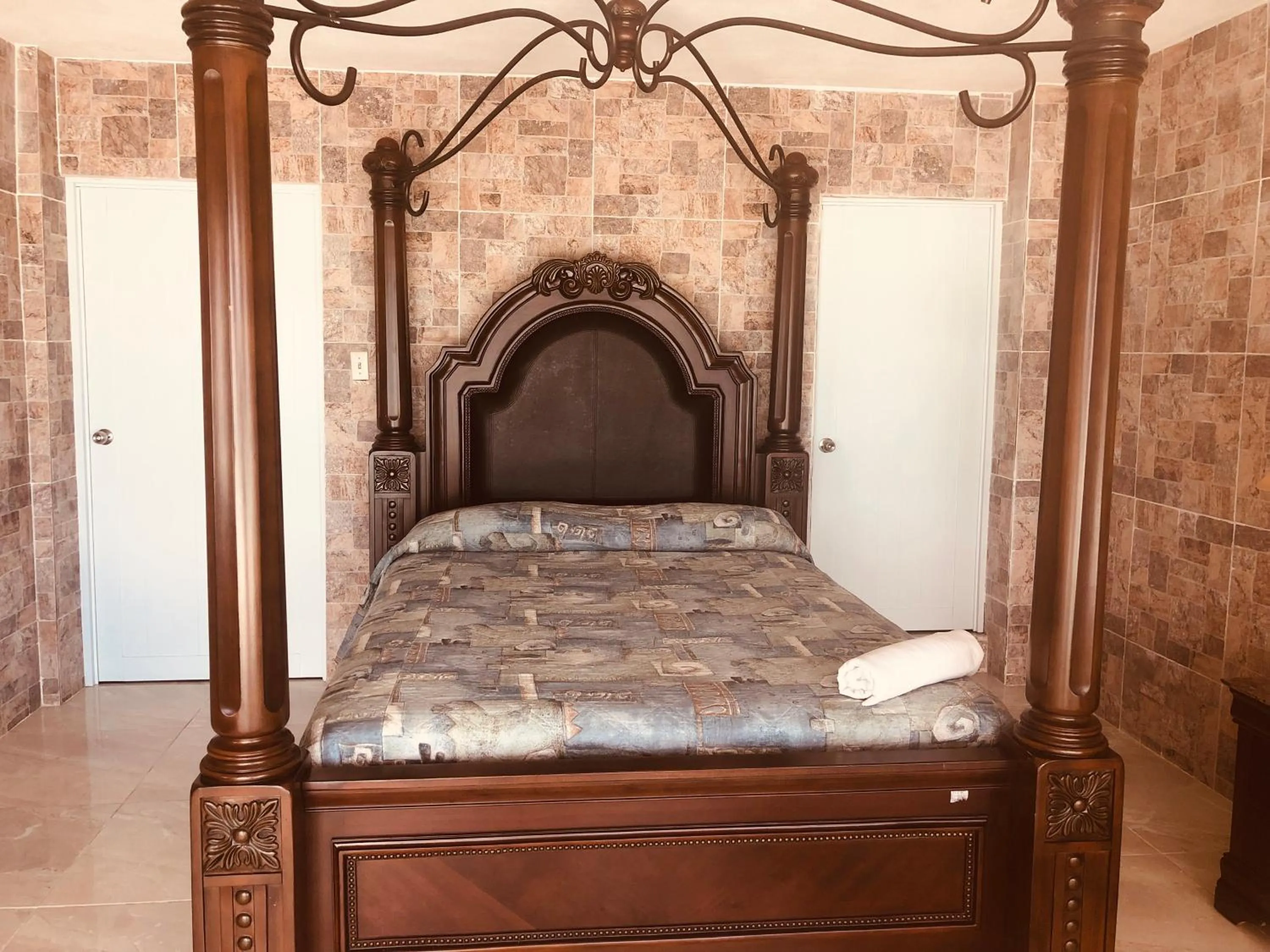 Bed in Hotel Colombus