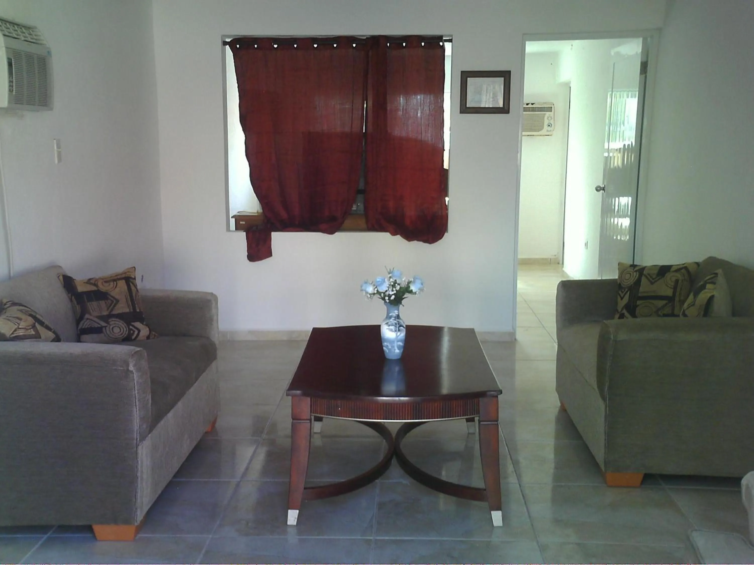 Photo of the whole room in Hotel Colombus