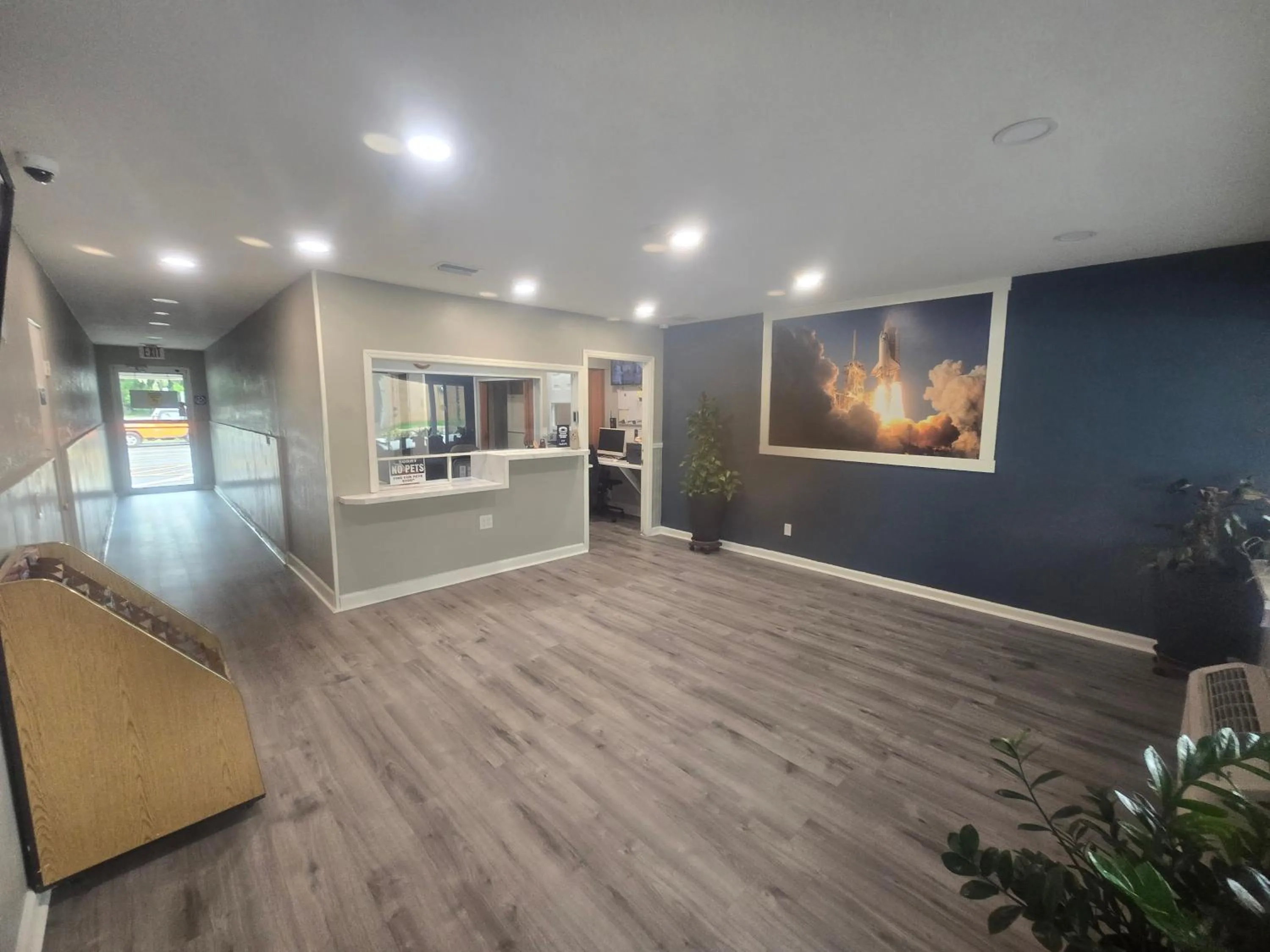 Lobby or reception in Sunrise Inn by OYO Titusville FL