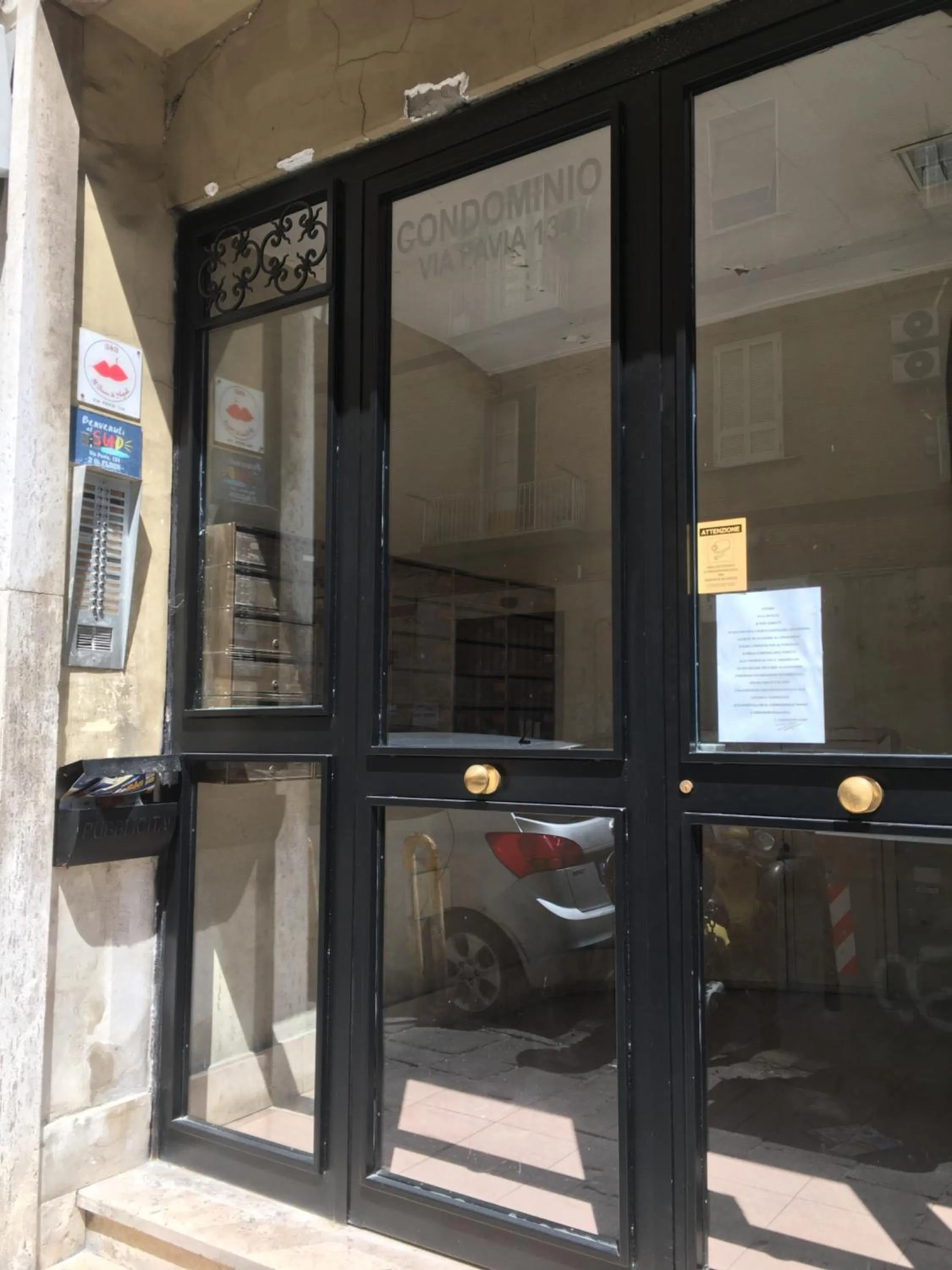 Property building in B&B Il Bacio di Napoli