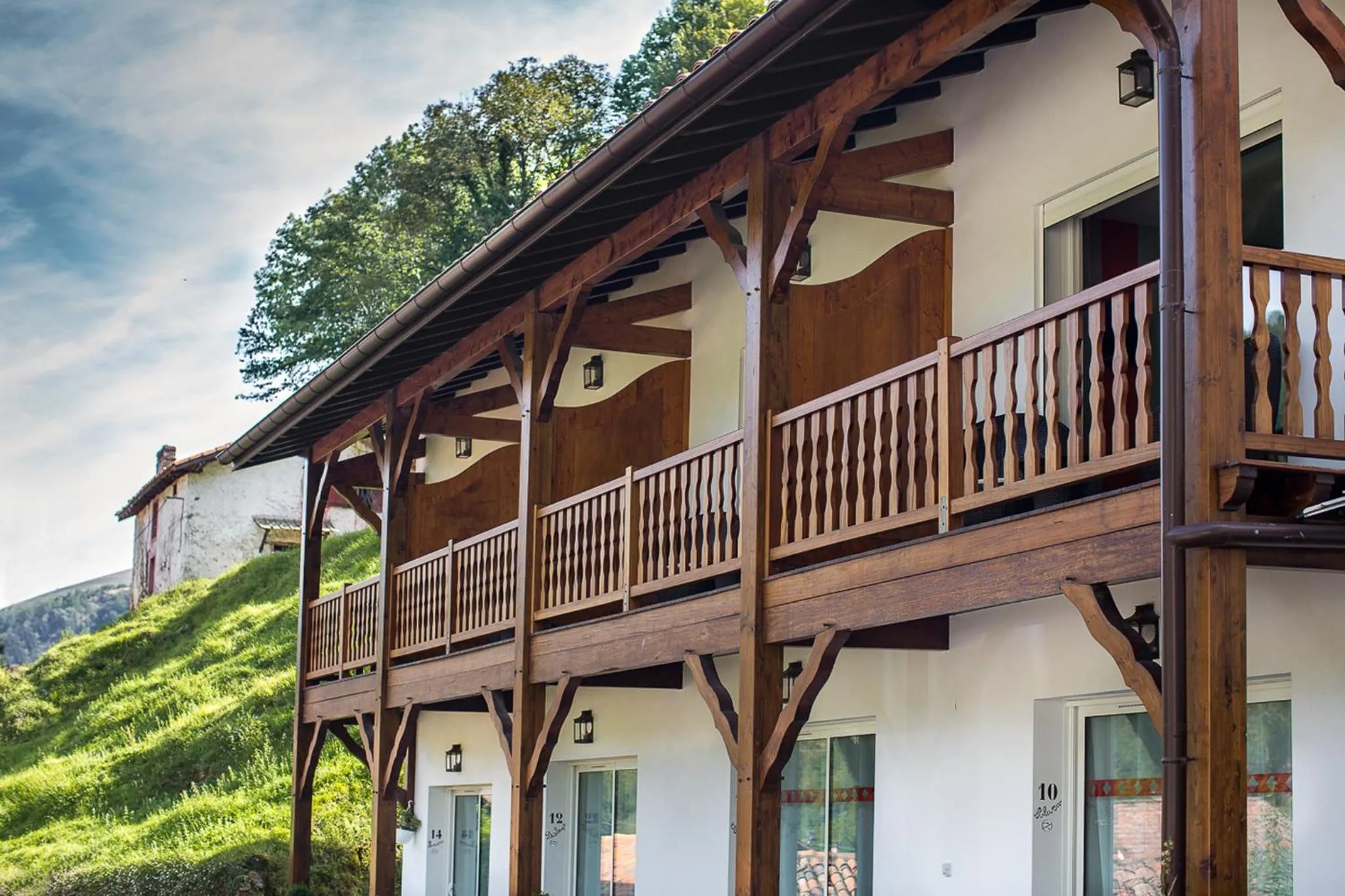 Facade/entrance in Logis Hotel Erreguina