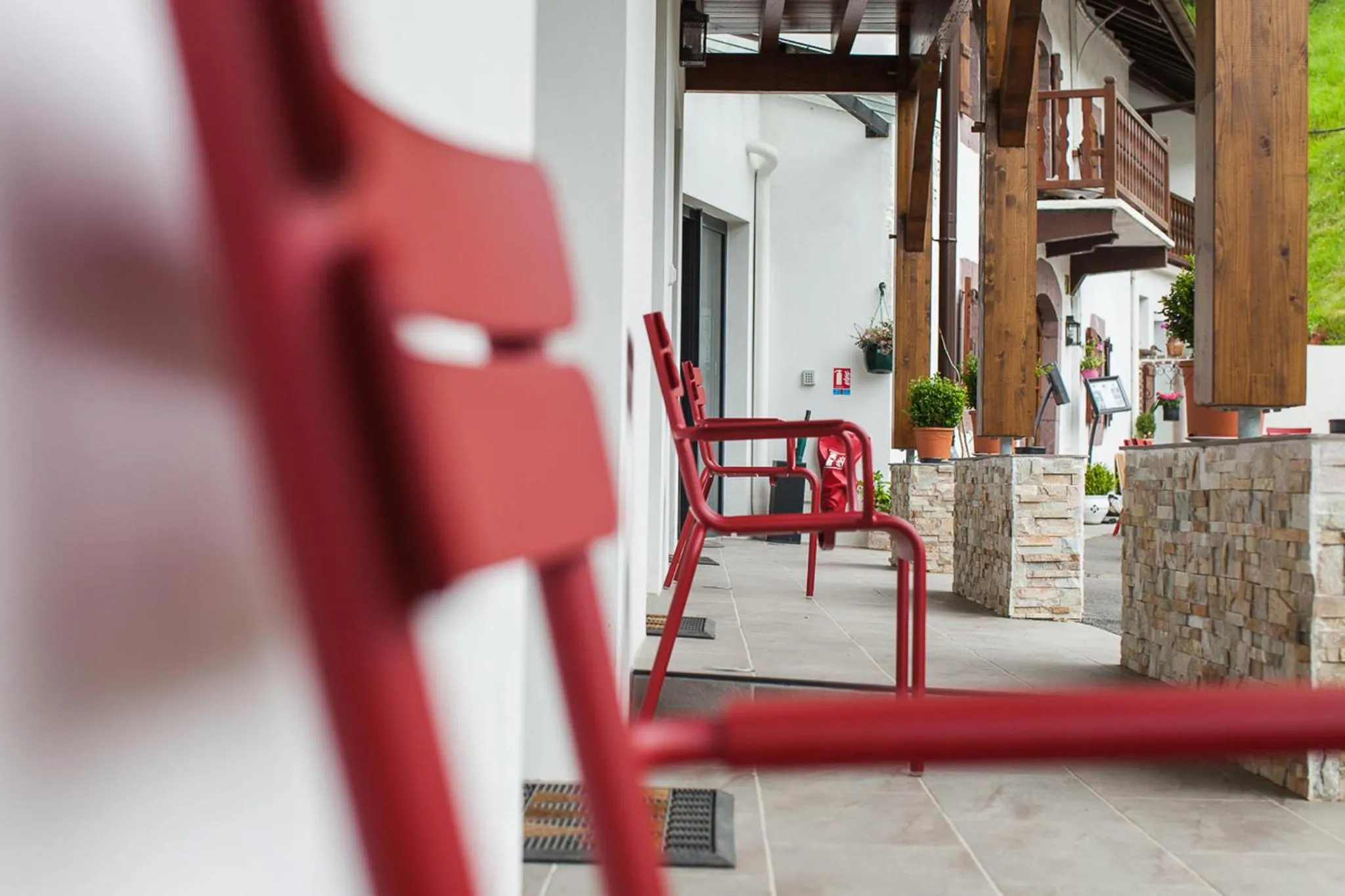 Patio in Logis Hotel Erreguina