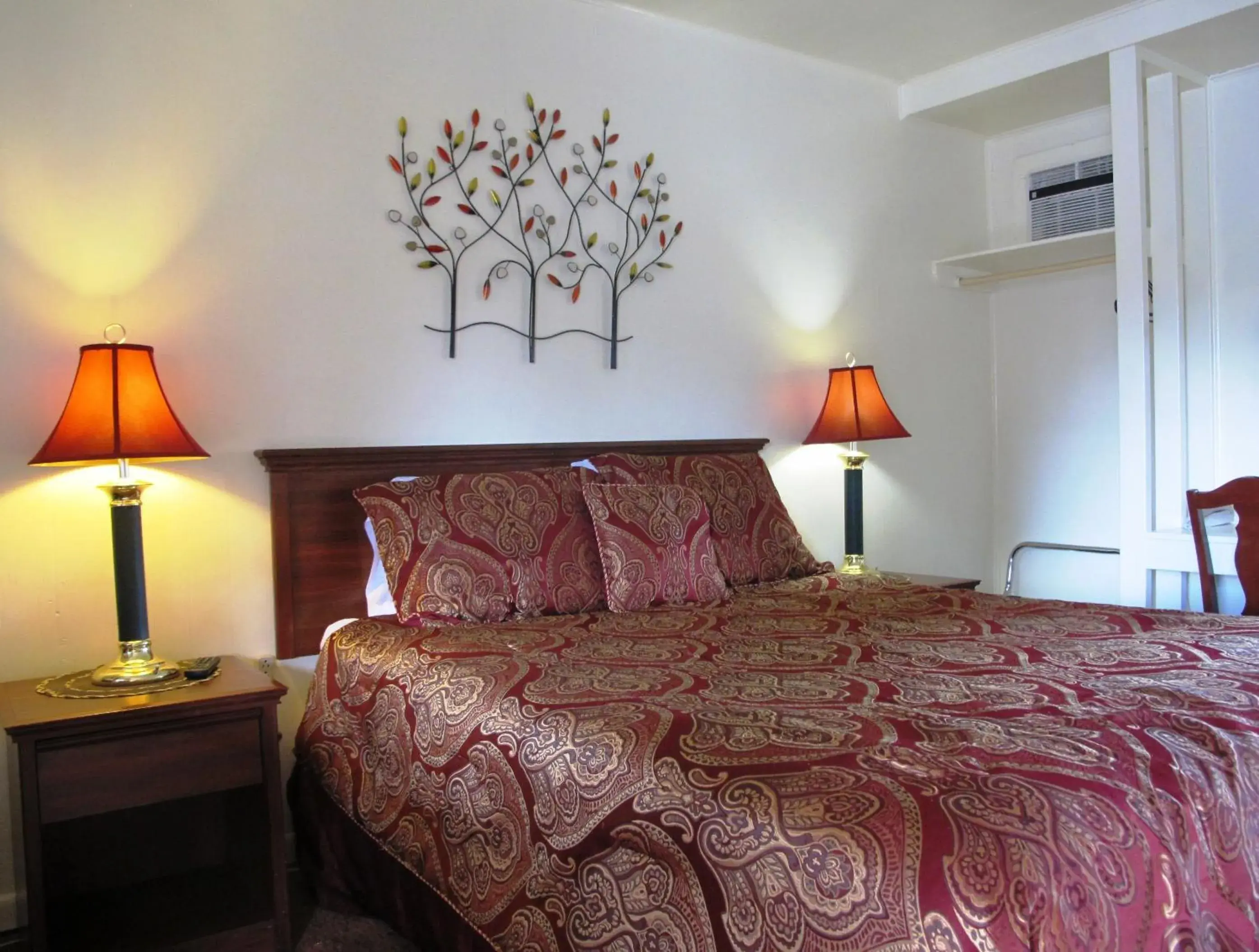 Bed in Sonoma Lodge Bed in Sonoma Lodge