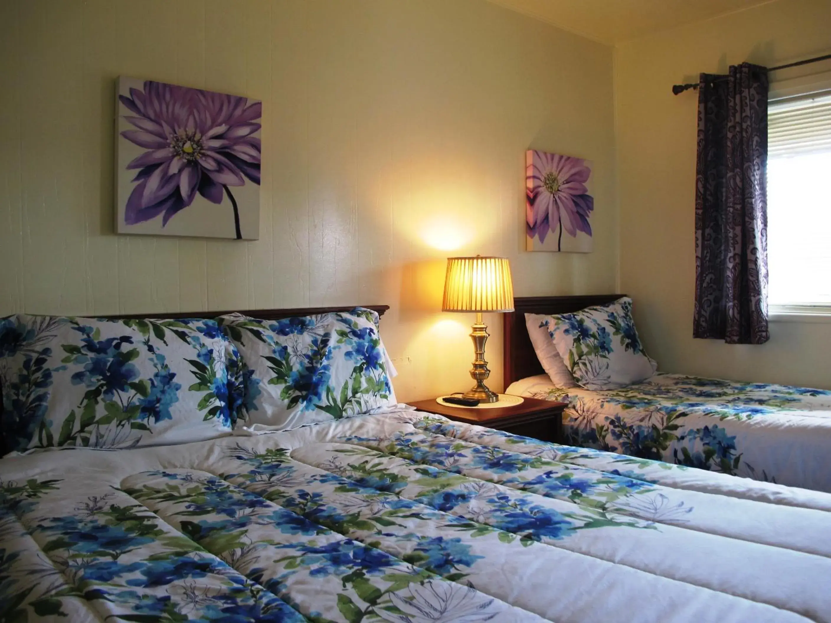 Bed in Sonoma Lodge Bed in Sonoma Lodge