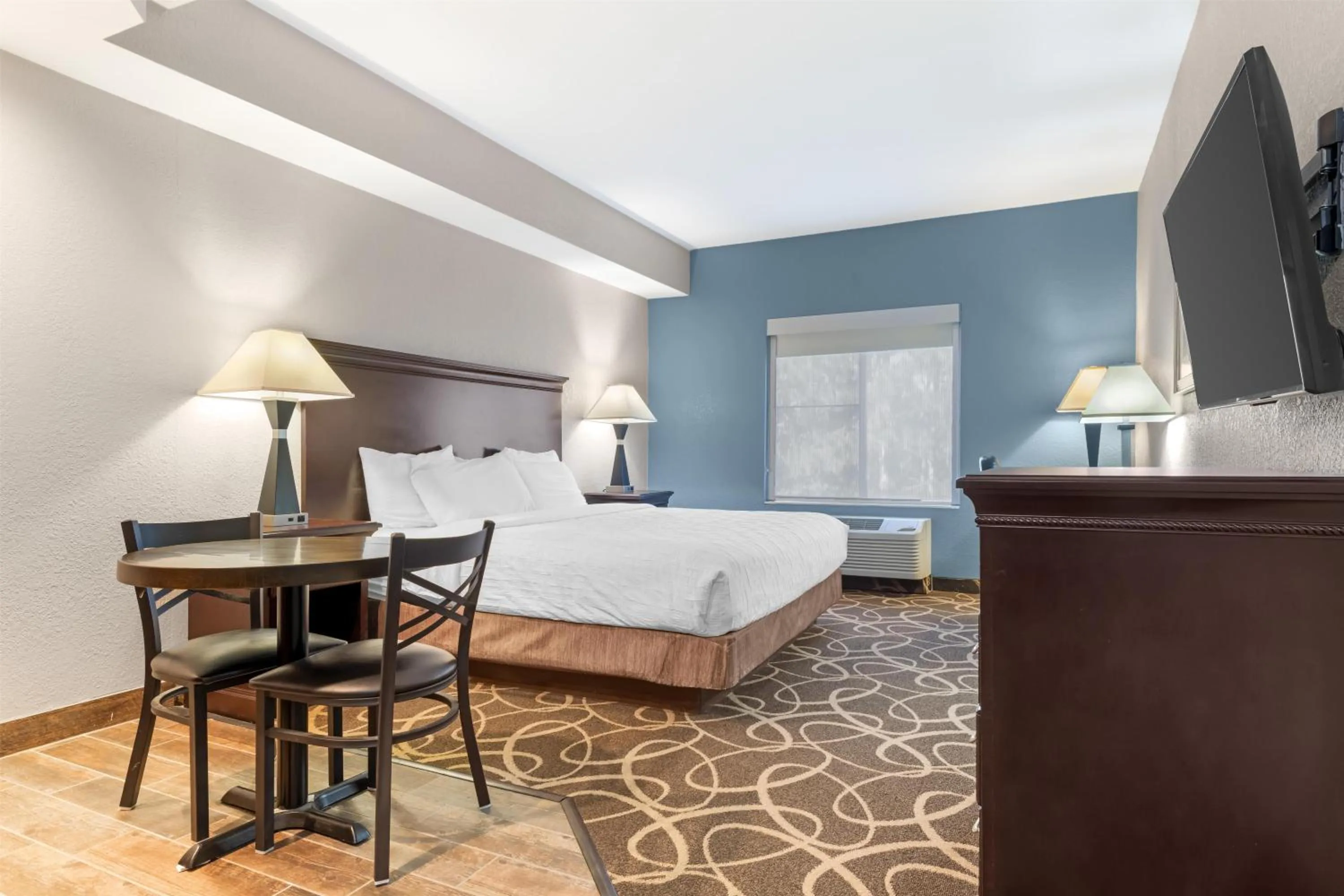 Bedroom, Bed in Best Western Plus Eau Claire Conference Center