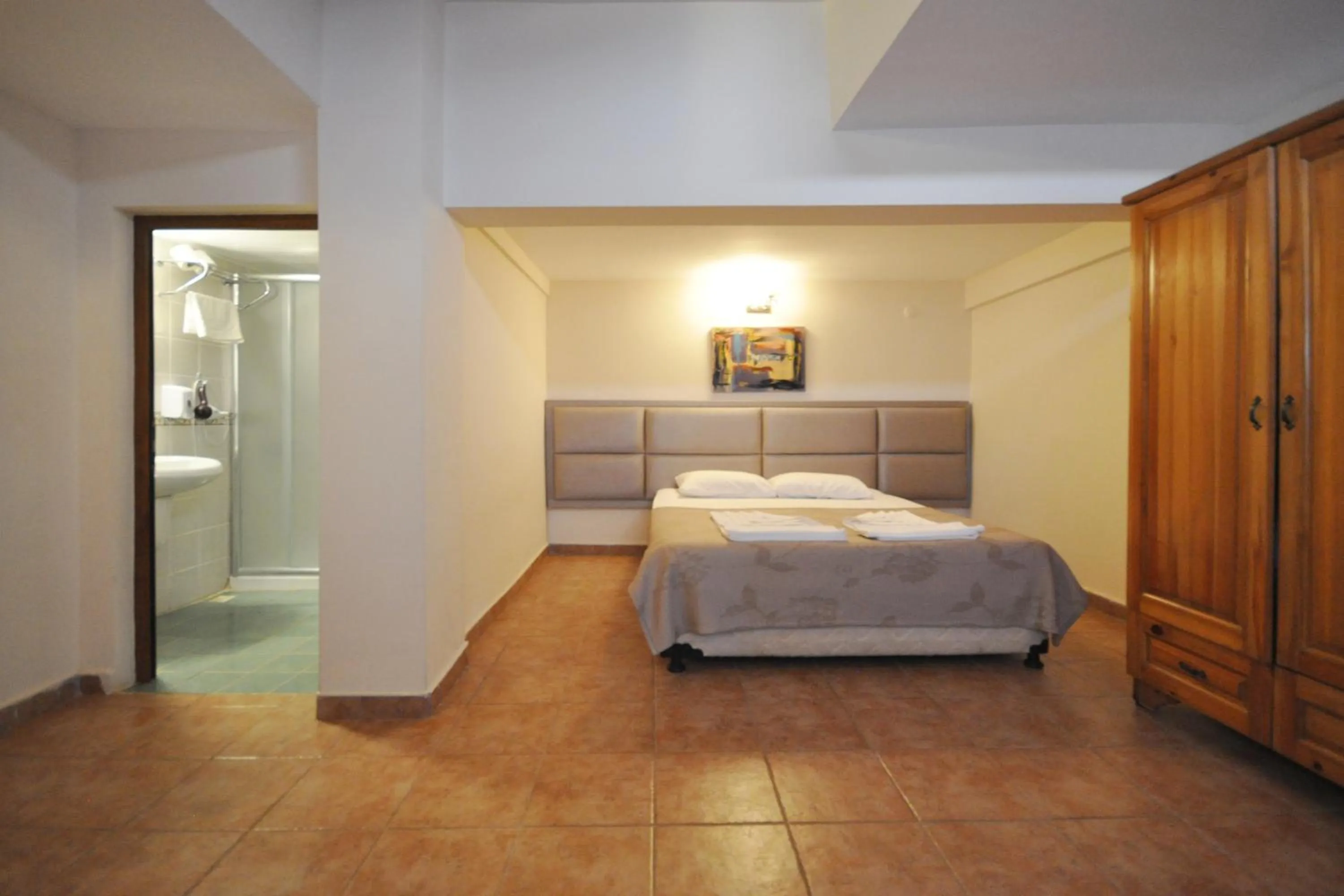 Family, Bed in Ford Hotel