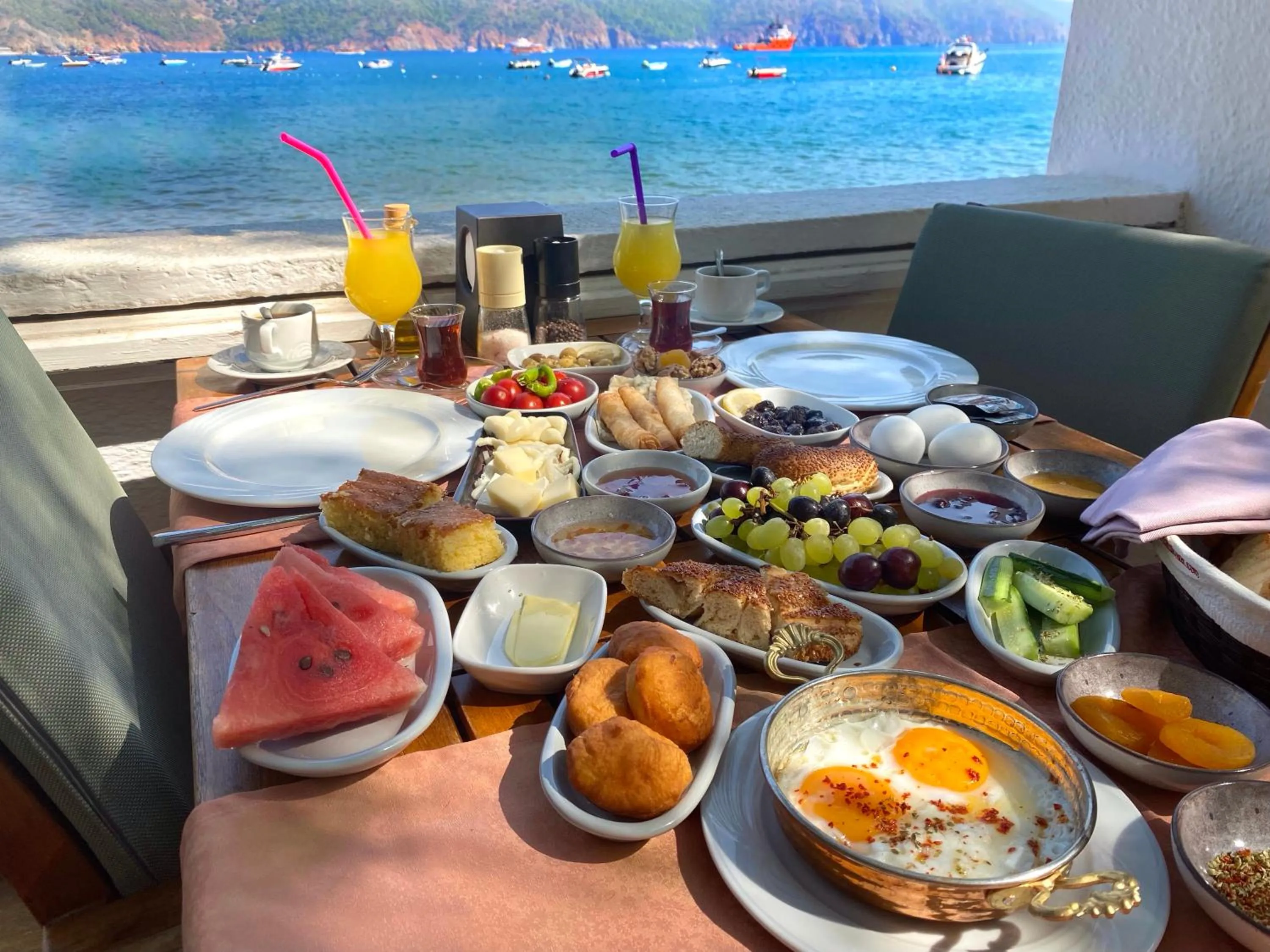 Breakfast in Ford Hotel