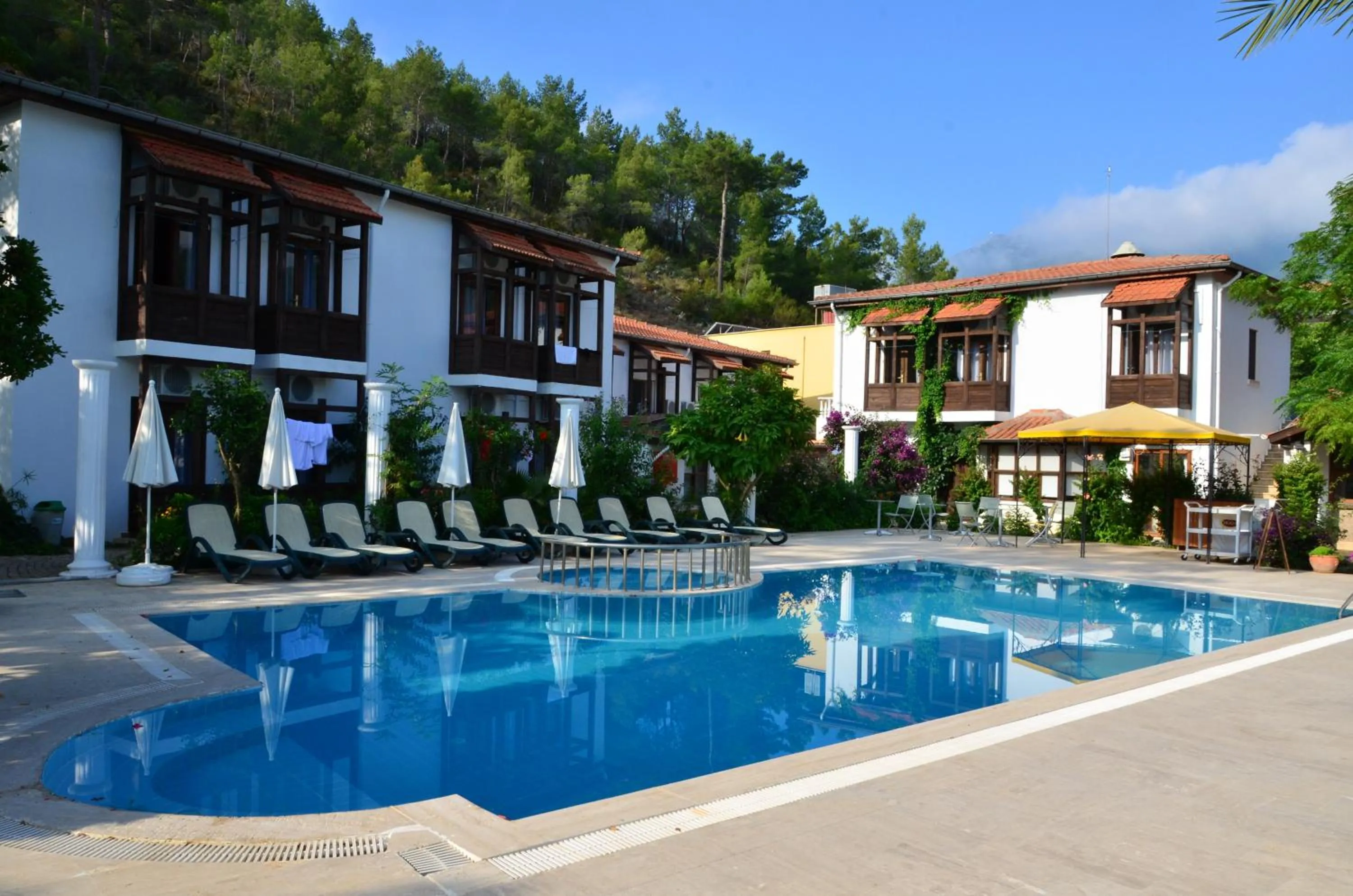 Swimming pool in Ford Hotel