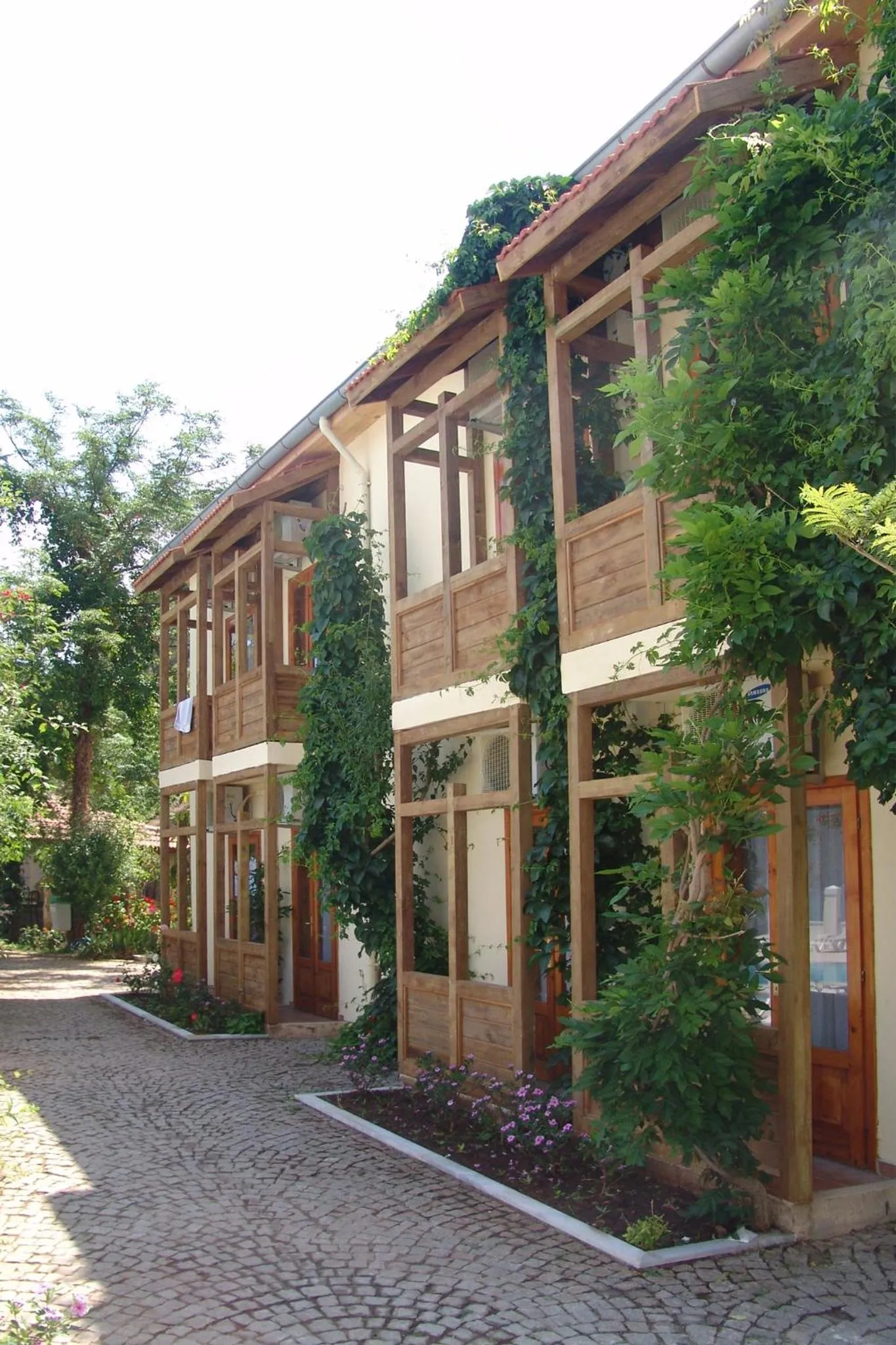 Balcony/Terrace in Ford Hotel