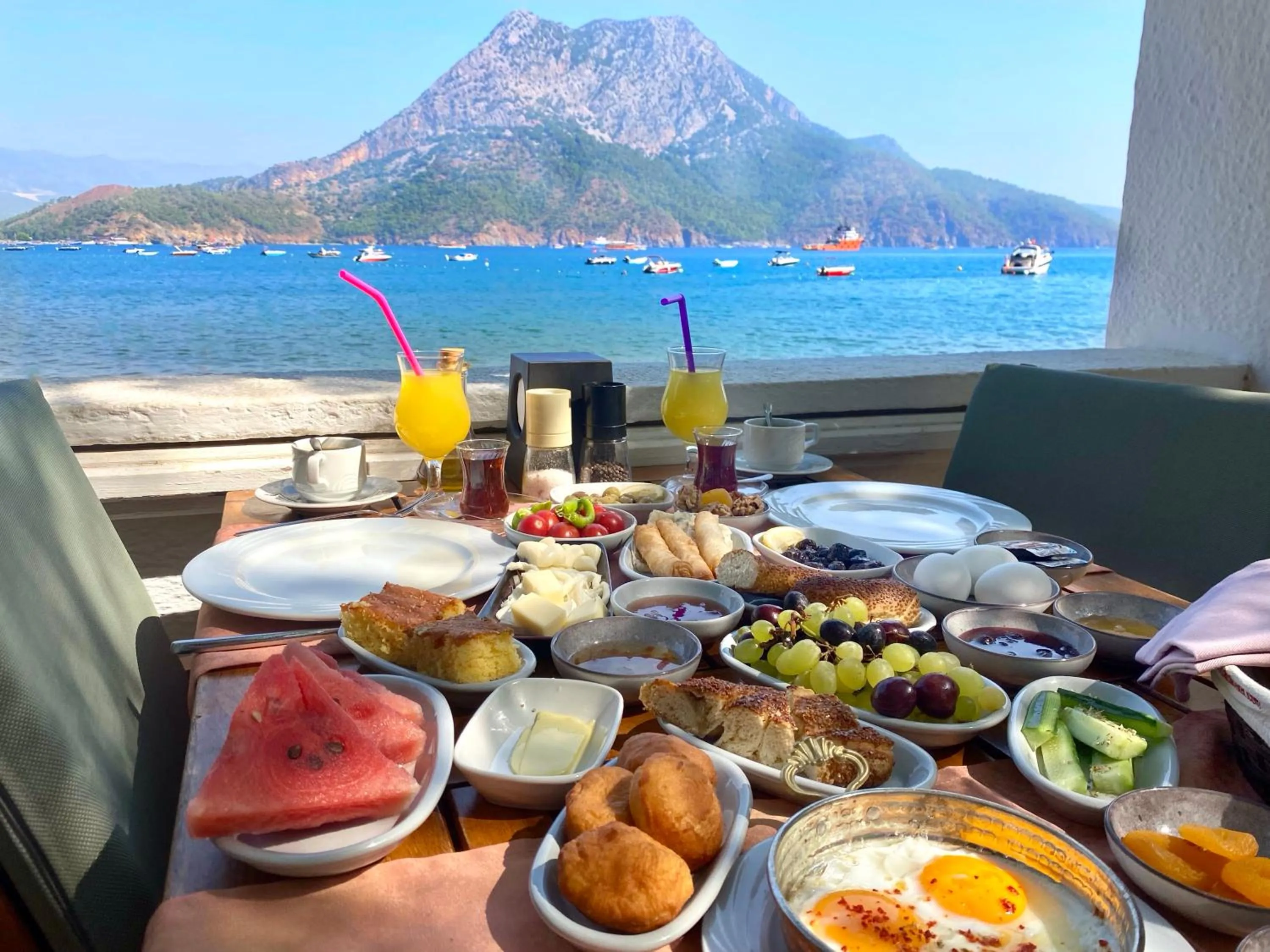 Breakfast in Ford Hotel