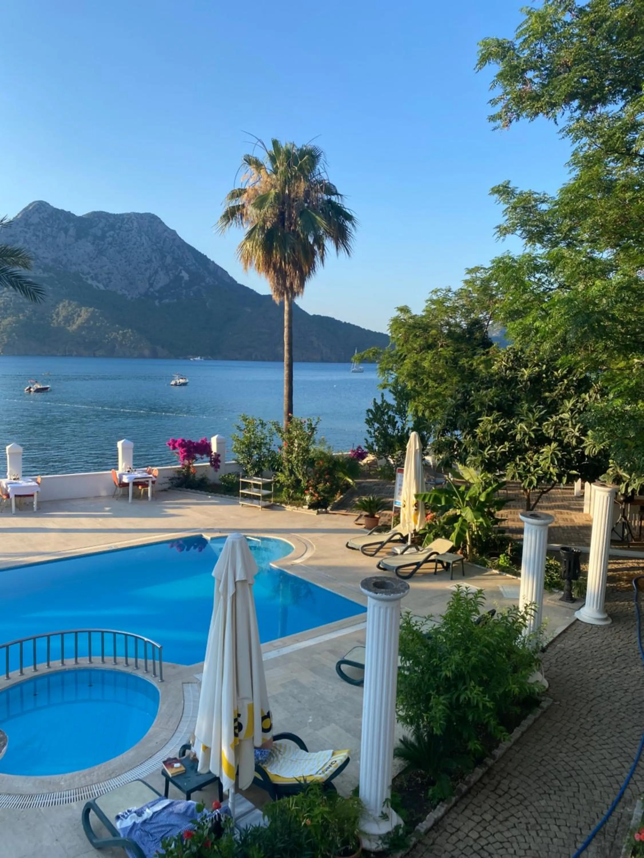 Swimming pool in Ford Hotel