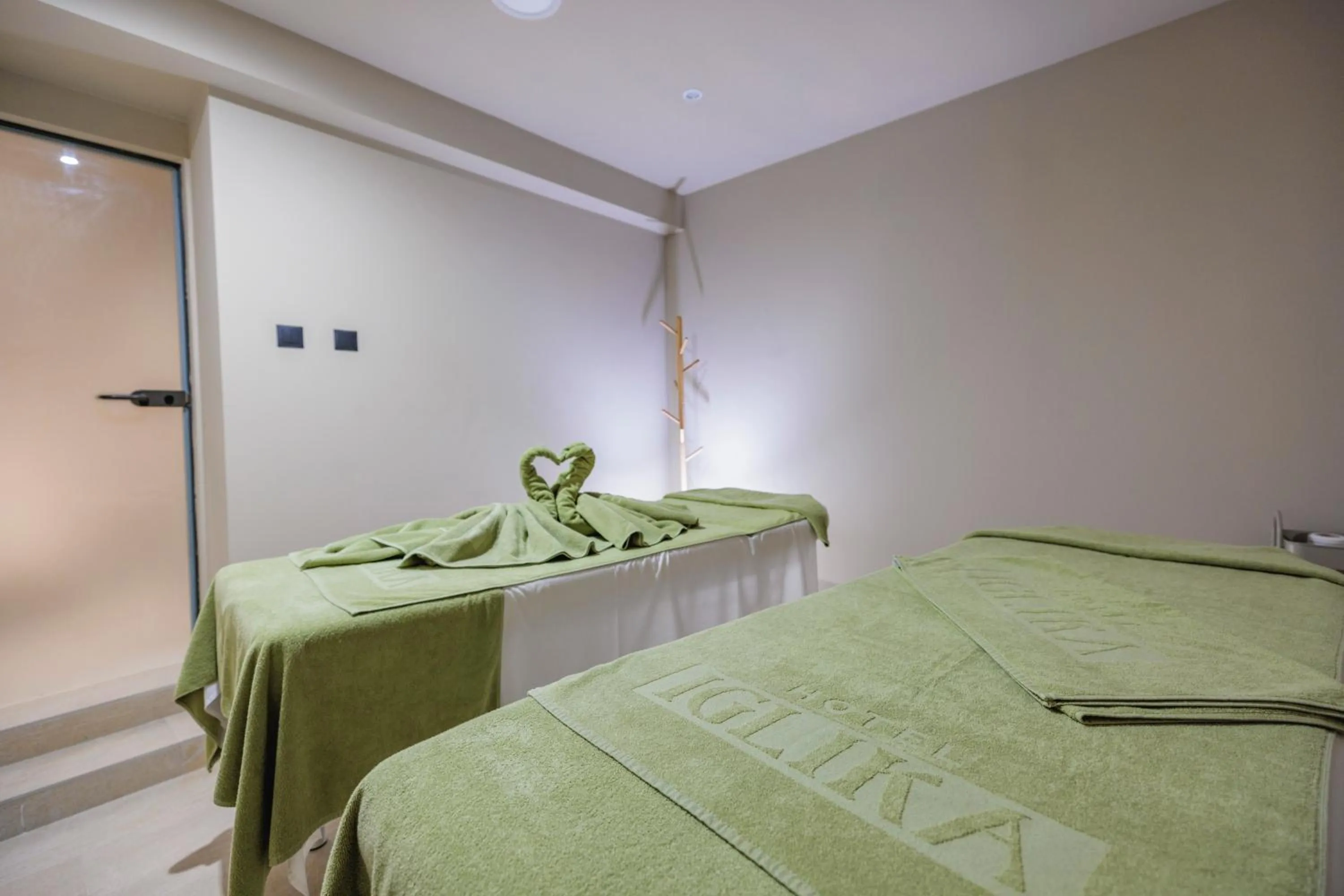 Spa and wellness centre/facilities, Bed in Iglika Hotel & Villas Borovets