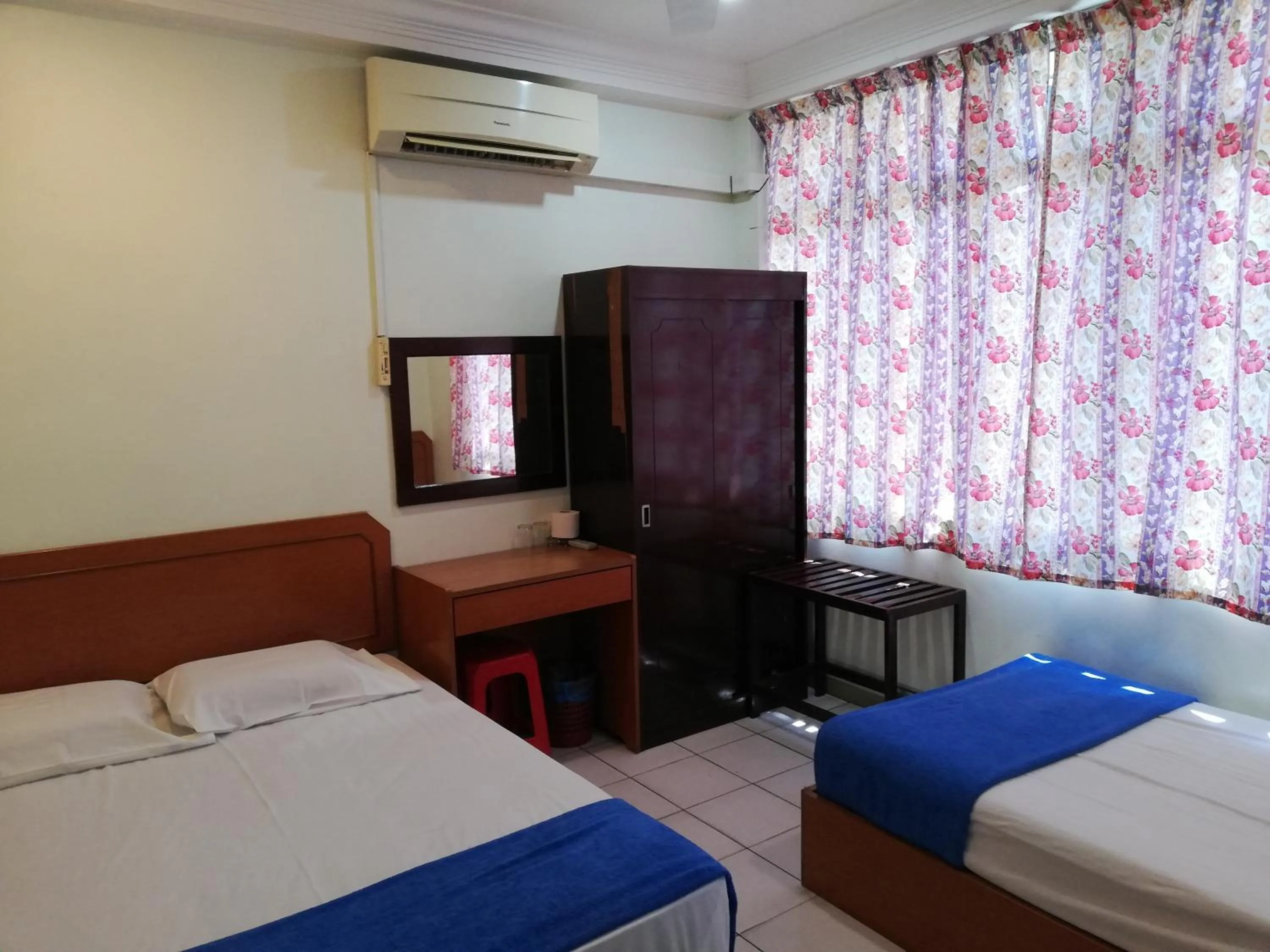 Bed in Sri Gate Hotel