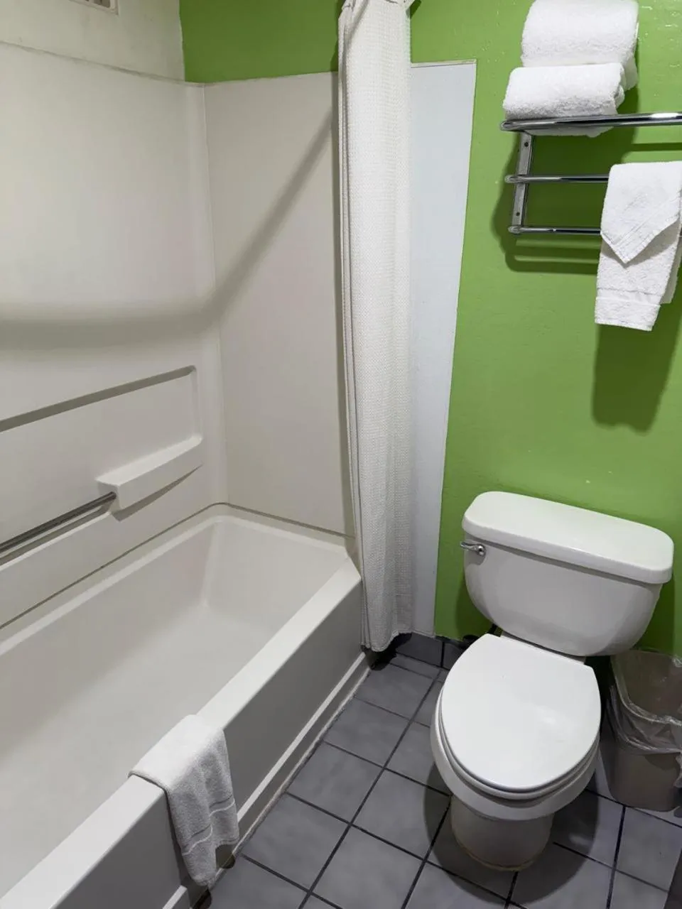 Bathroom in Hollister Inn