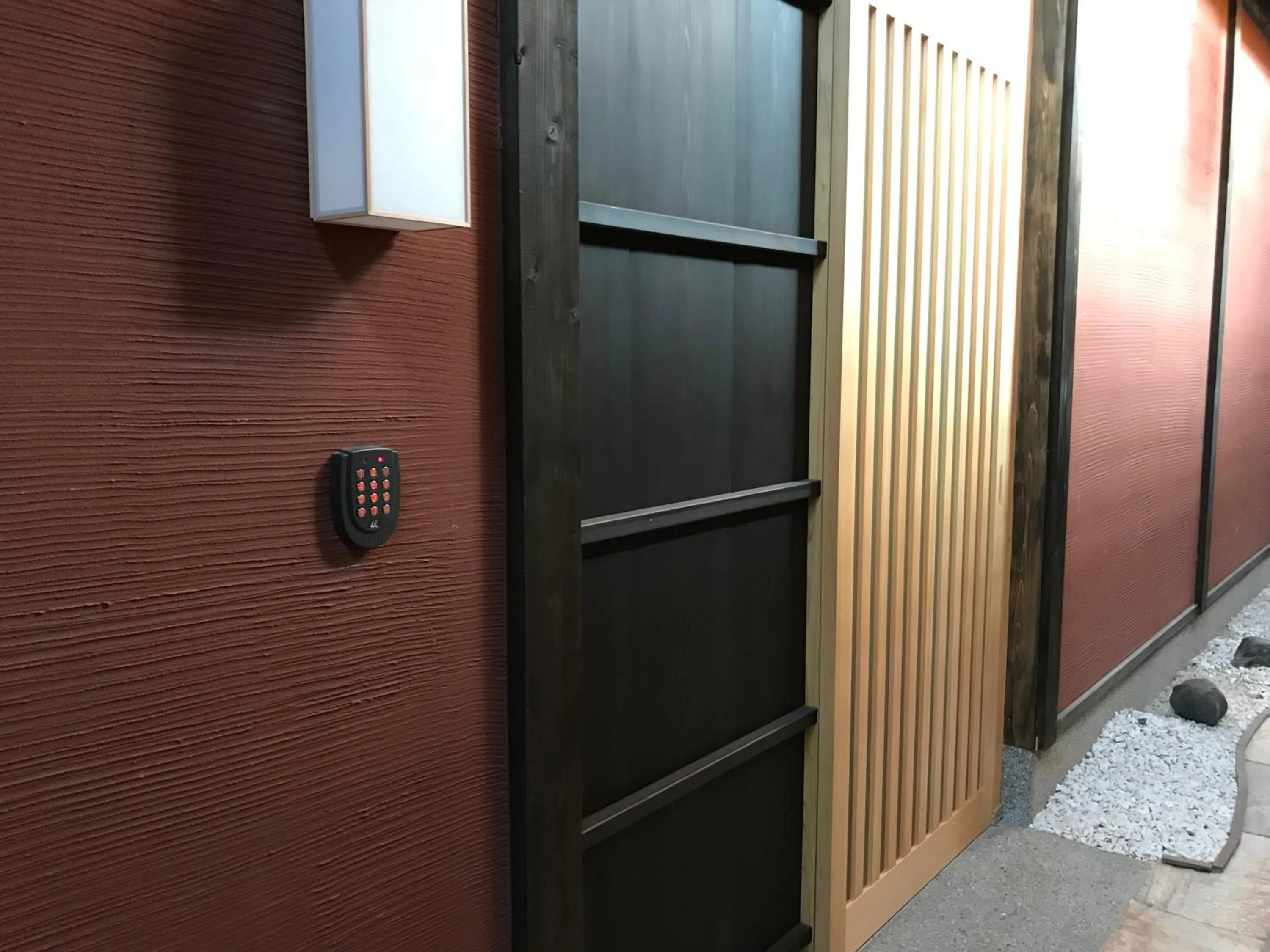 Facade/entrance in ShikiShiki Shinra