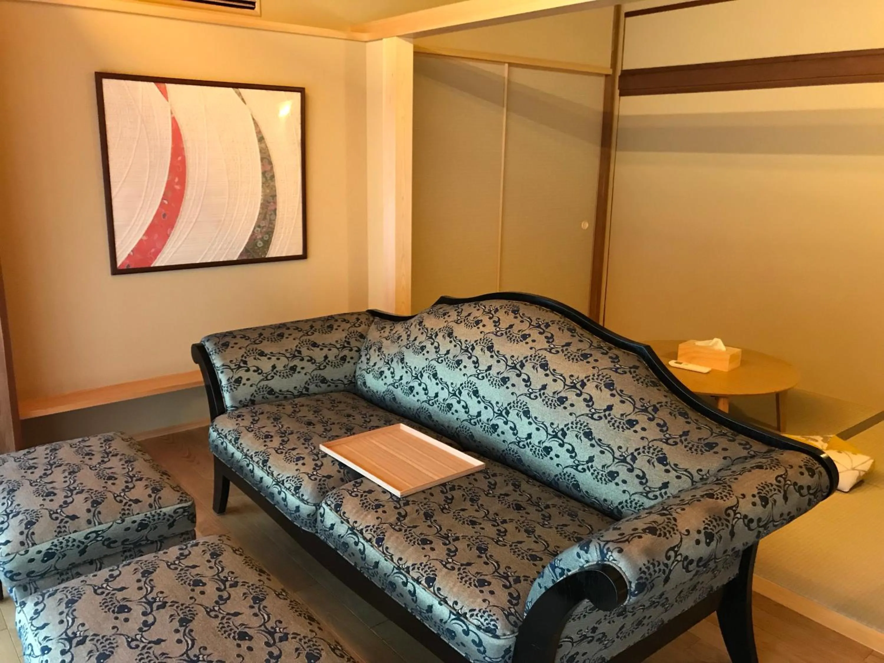 Living room in ShikiShiki Shinra