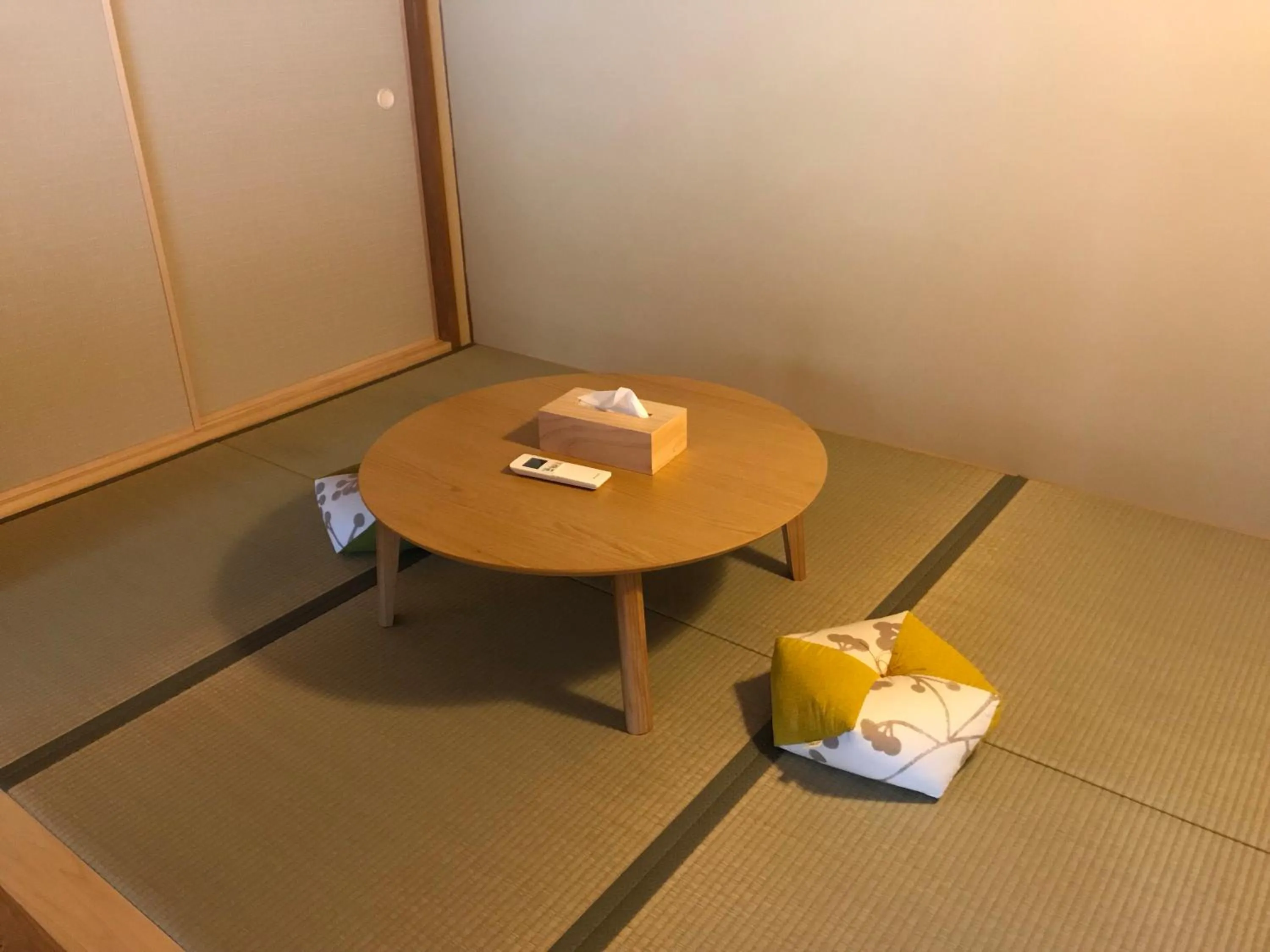 Living room in ShikiShiki Shinra