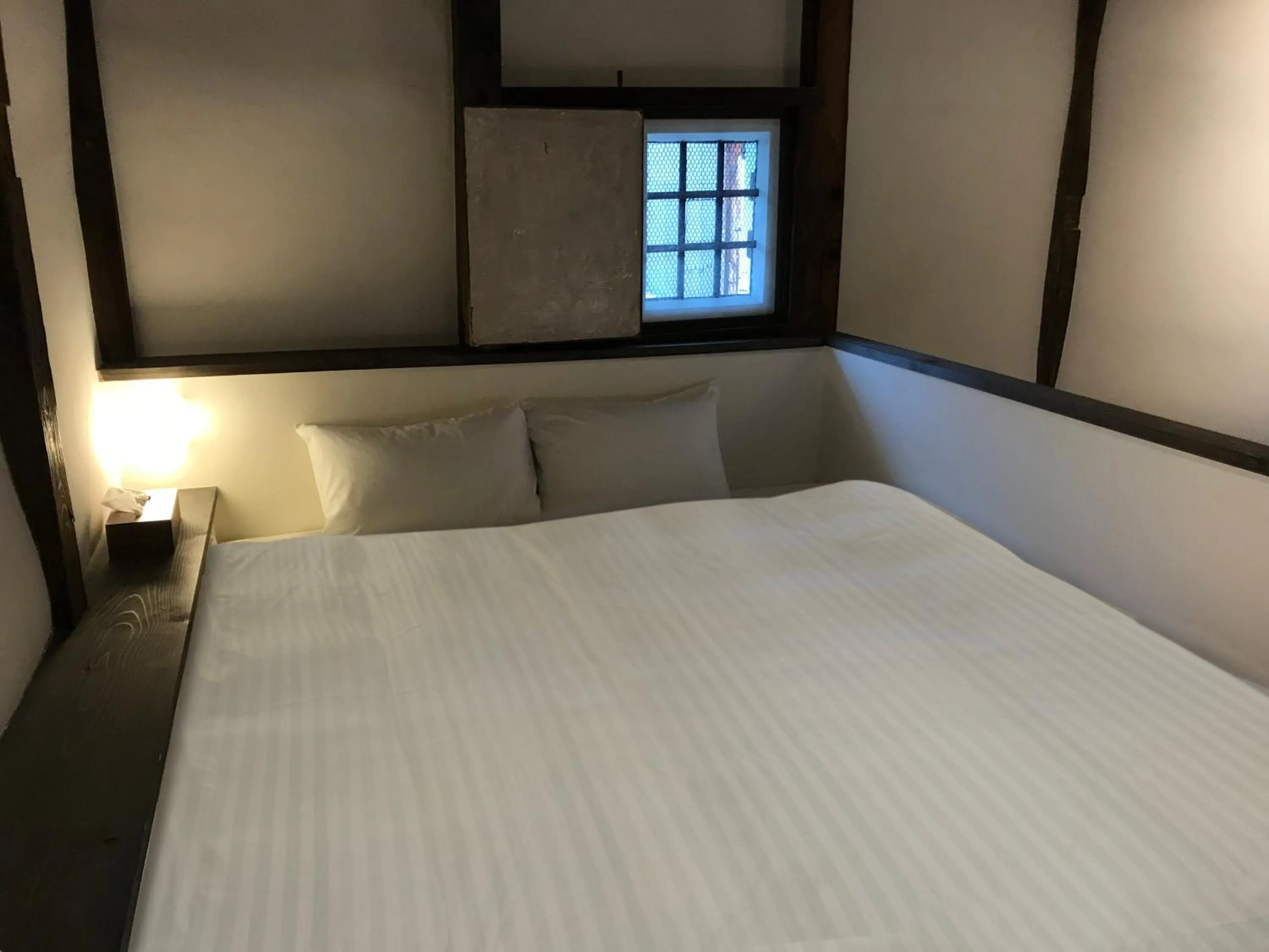 Bed in ShikiShiki Shinra