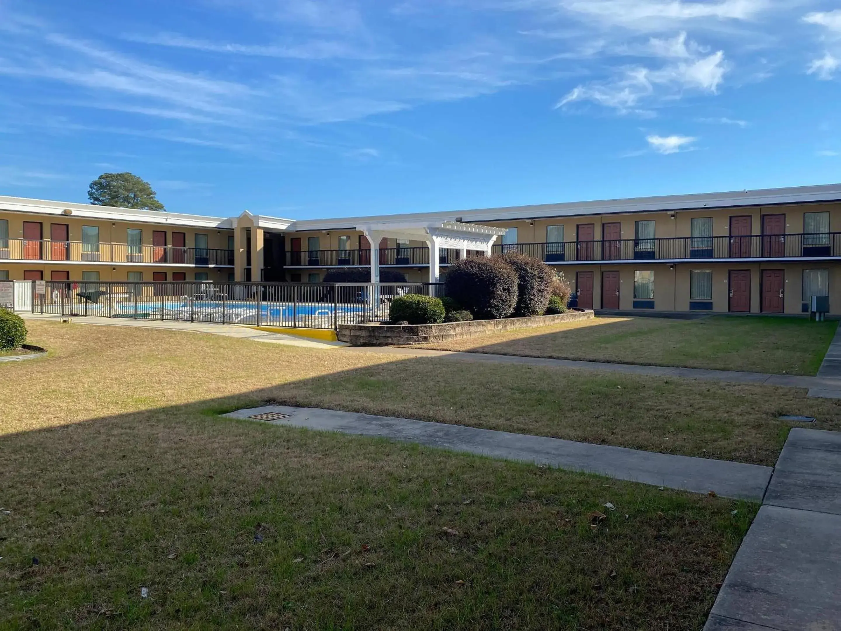 Property building in Quality Inn Elizabeth City near University Property building in Quality Inn Elizabeth City near University