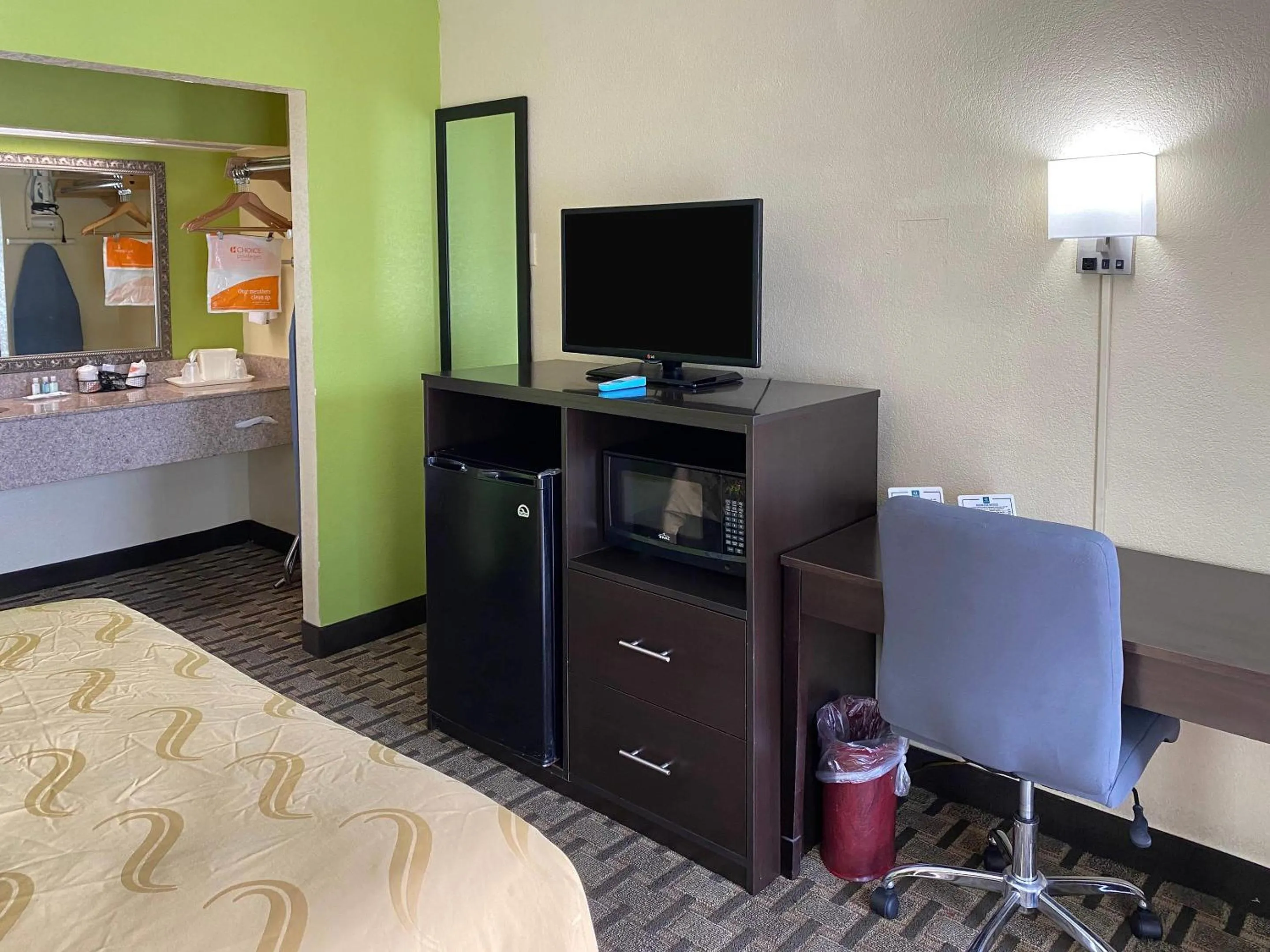 Bedroom, Bed in Quality Inn Elizabeth City near University