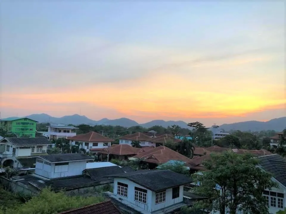 H12, The Stylish Apartment