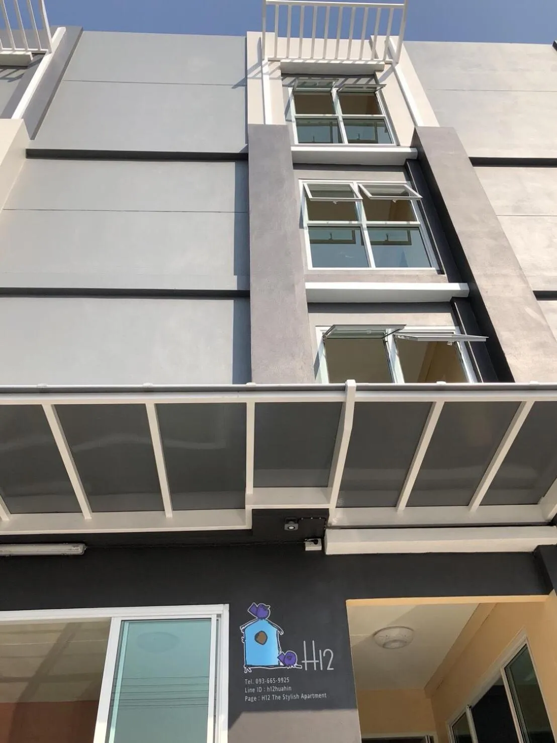 H12, The Stylish Apartment