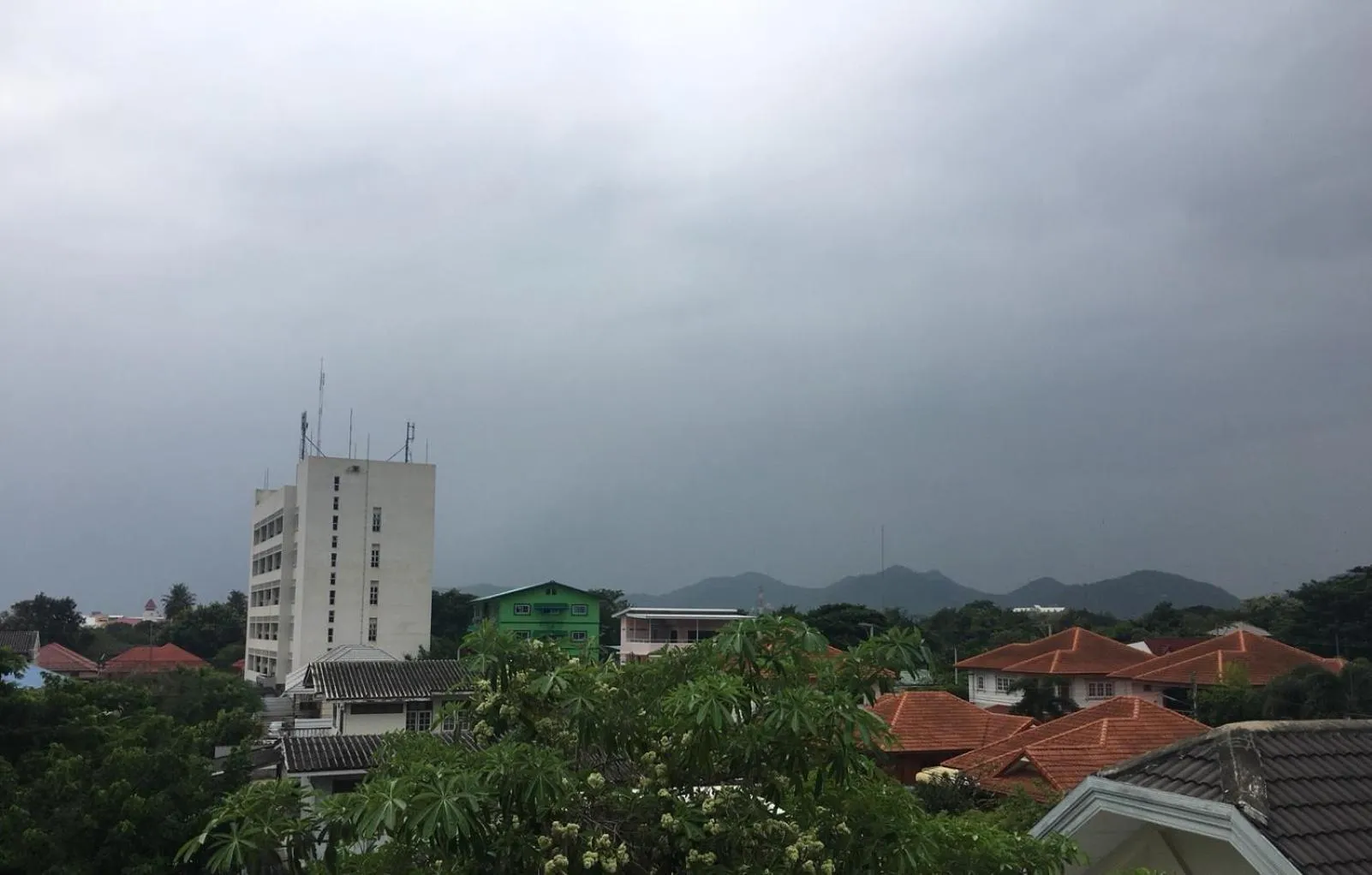 H12, The Stylish Apartment