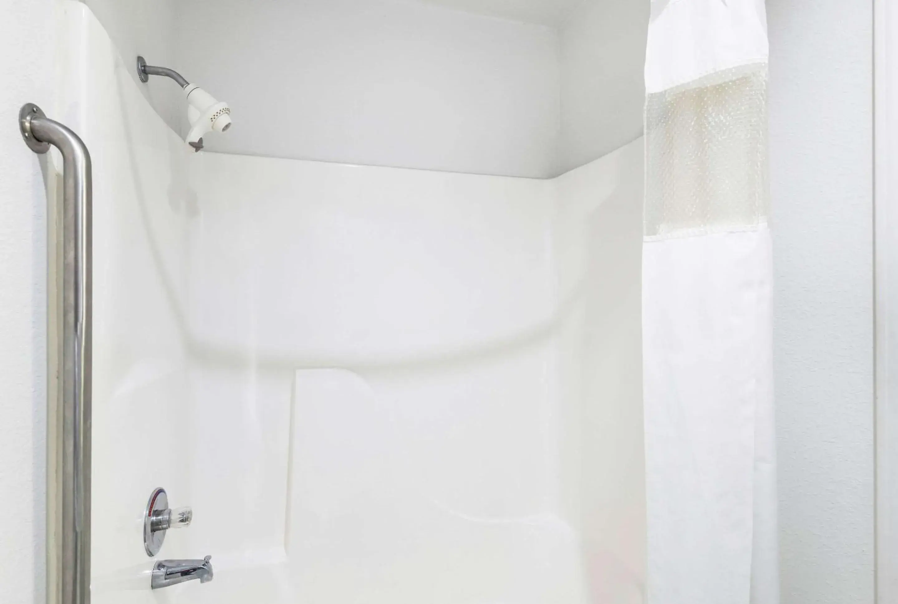 Photo of the whole room in Rodeway Inn Decatur Photo of the whole room in Rodeway Inn Decatur