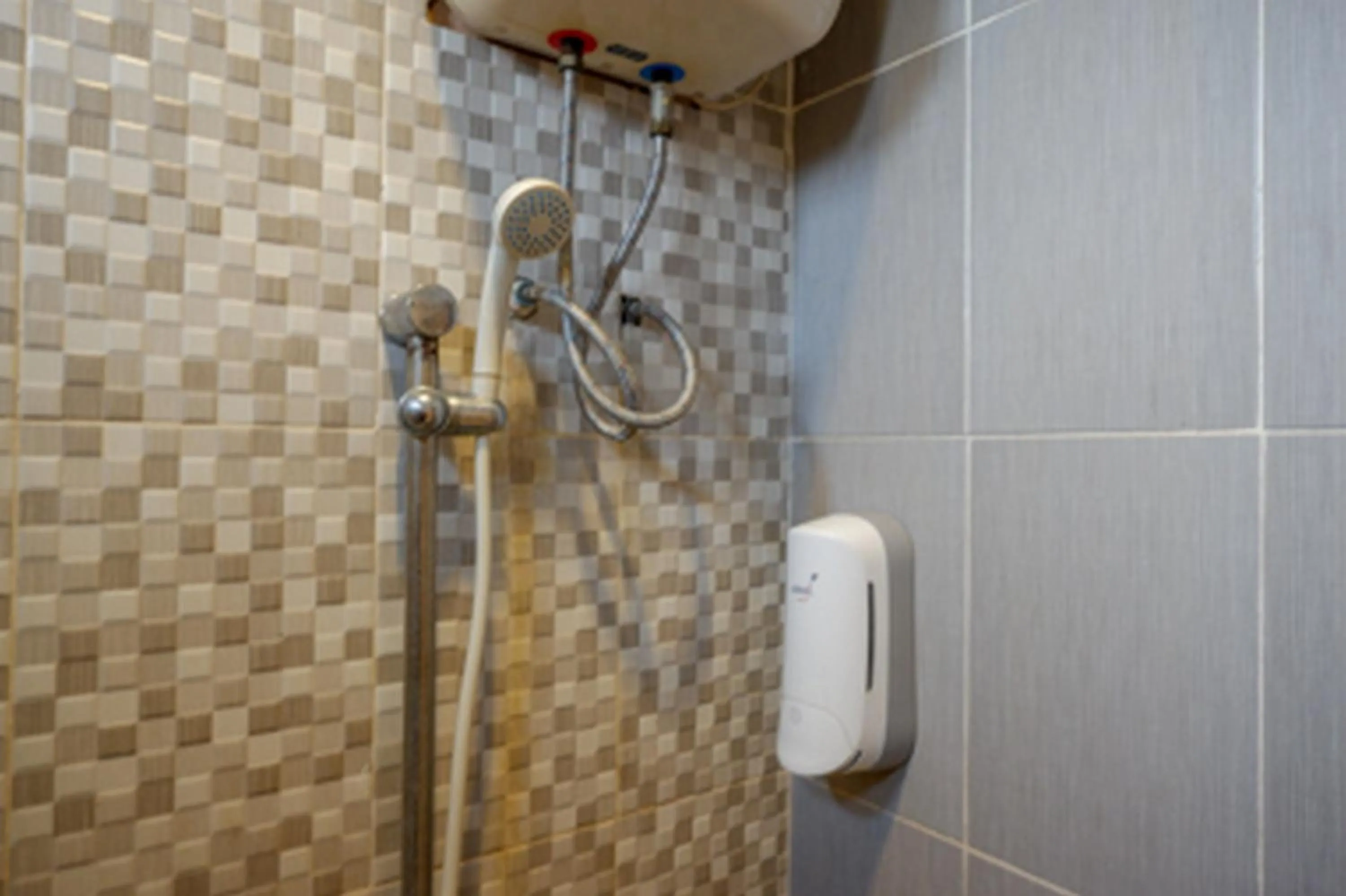 Bathroom in RedDoorz Plus near Ciputra Mall Simpang Lima 2