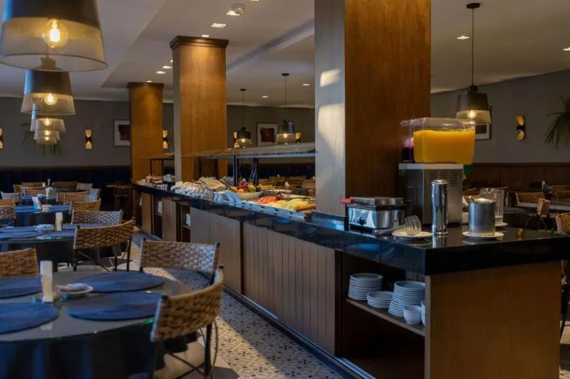 Restaurant/places to eat in Hotel Serra Nevada