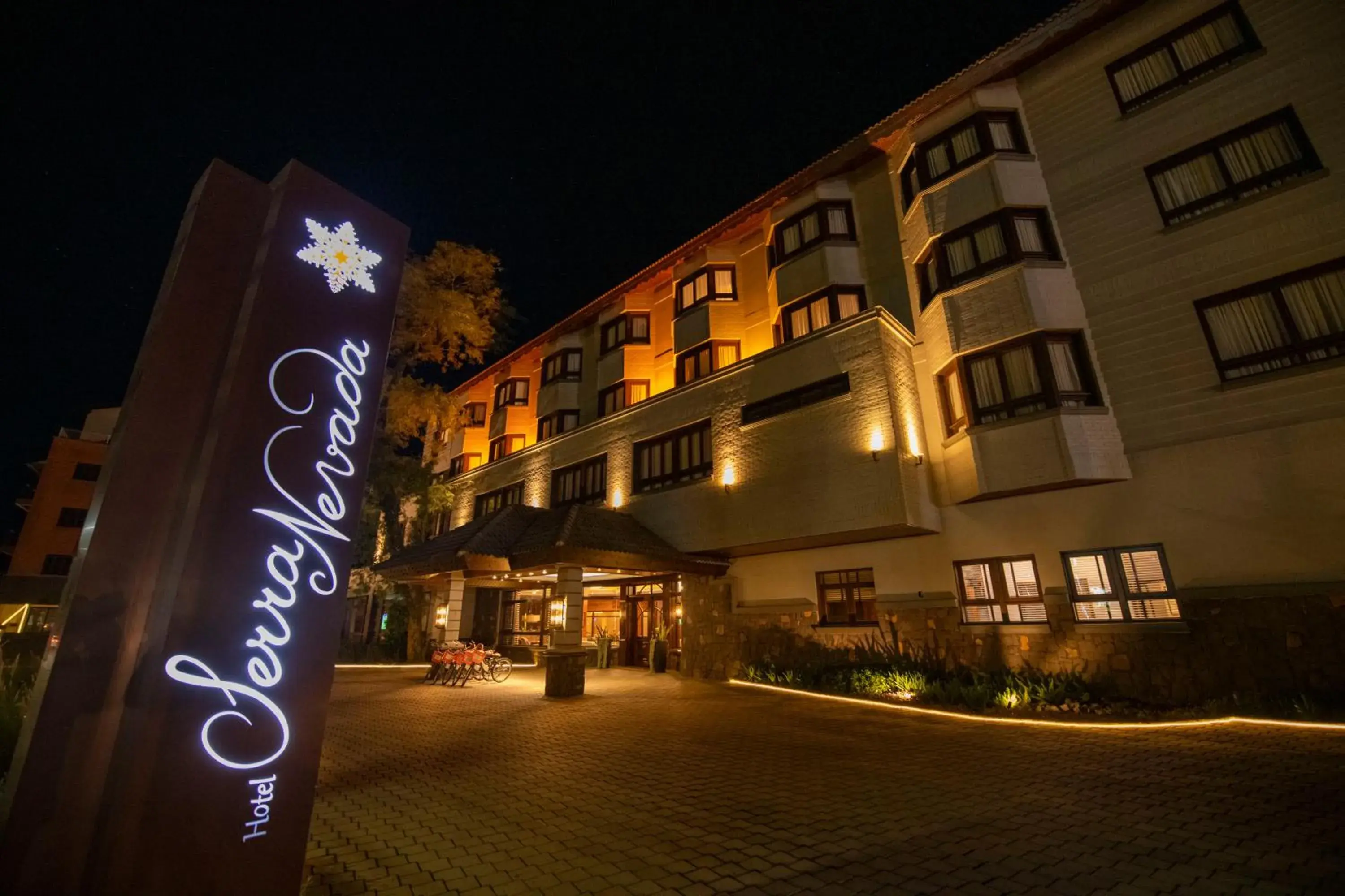 Property building in Hotel Serra Nevada Property building in Hotel Serra Nevada